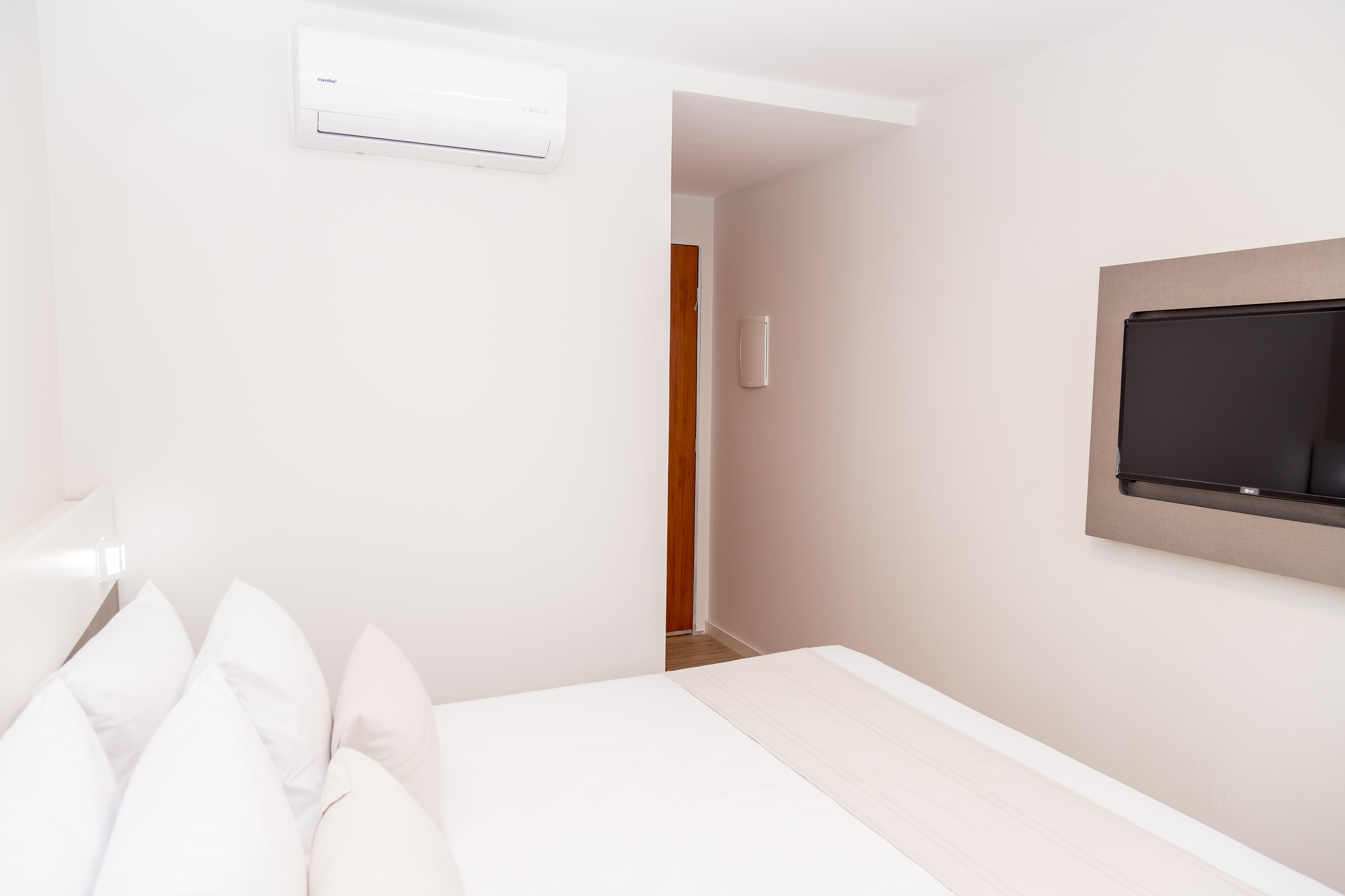 Double Queen Size Bed