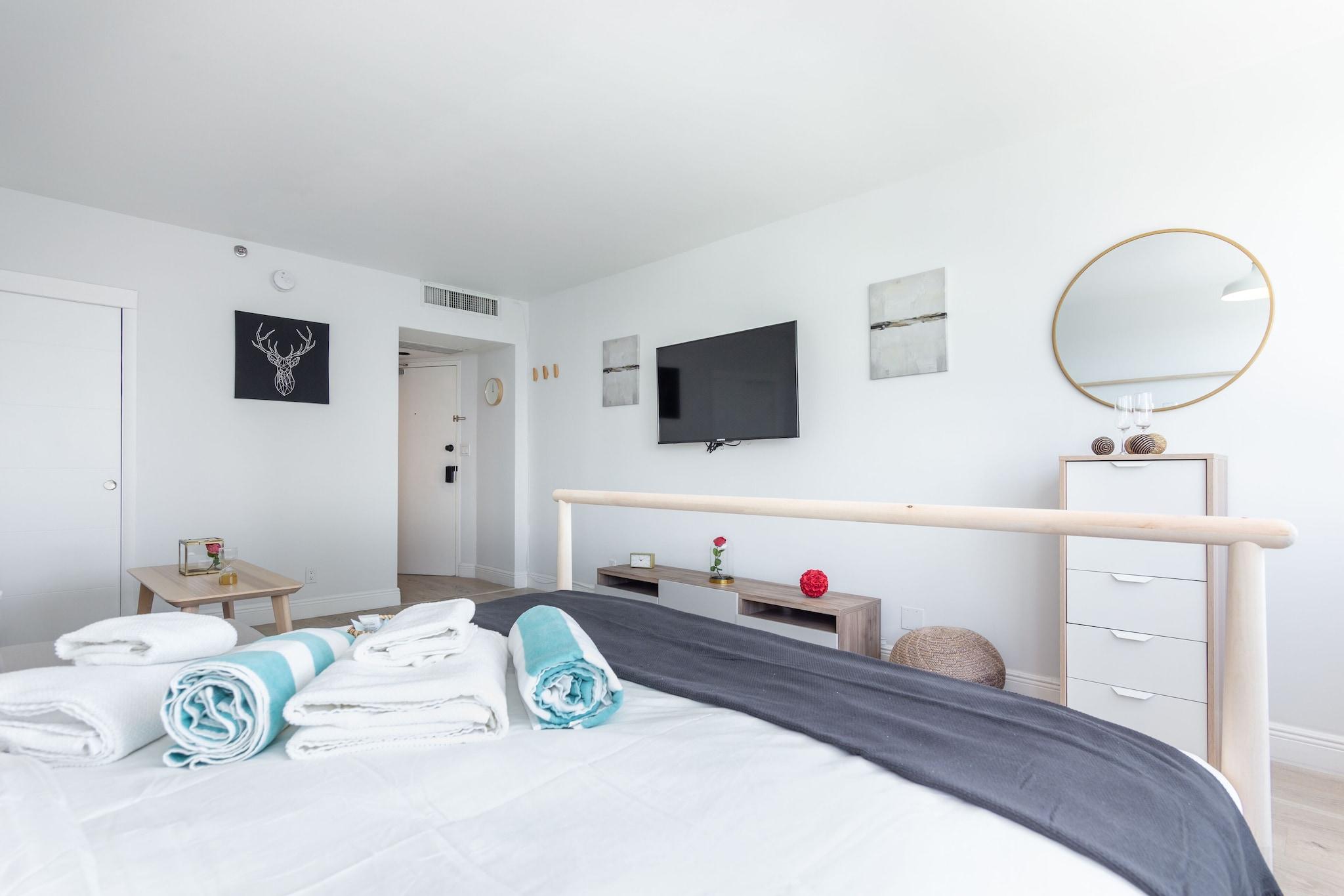 Studio Queen Size Bed