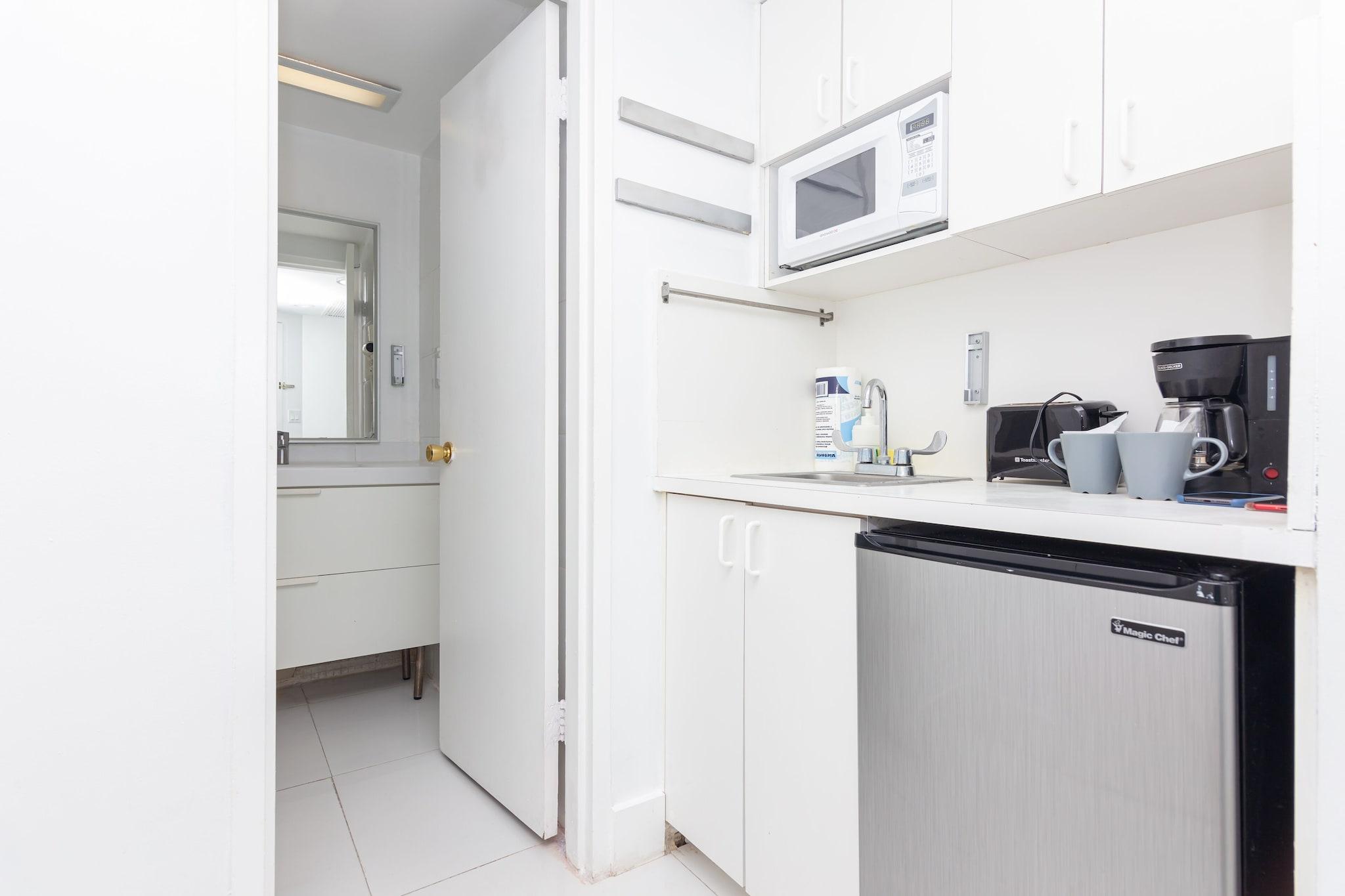 Studio Queen Size Bed