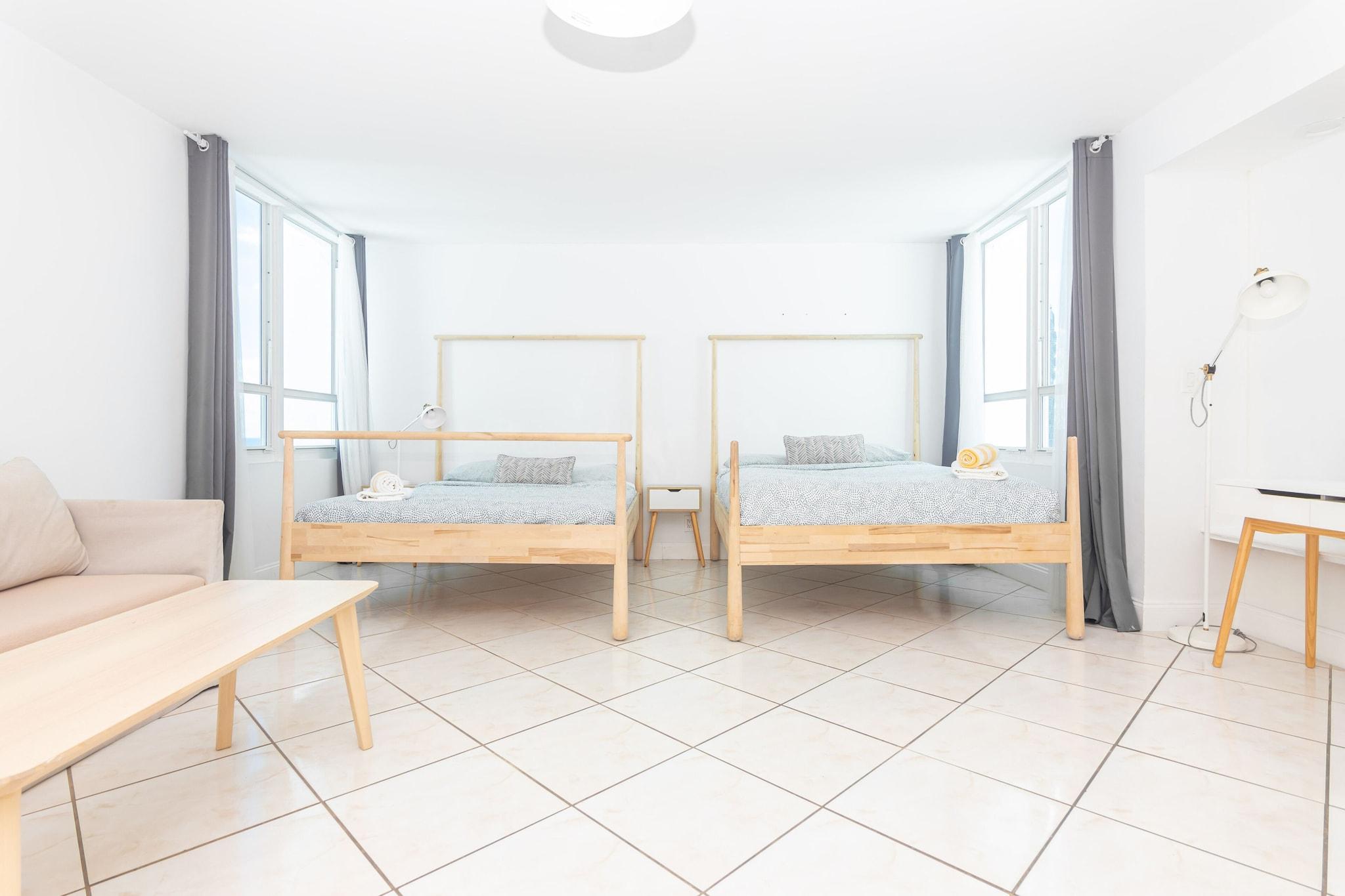 Studio Deluxe Queen Bed