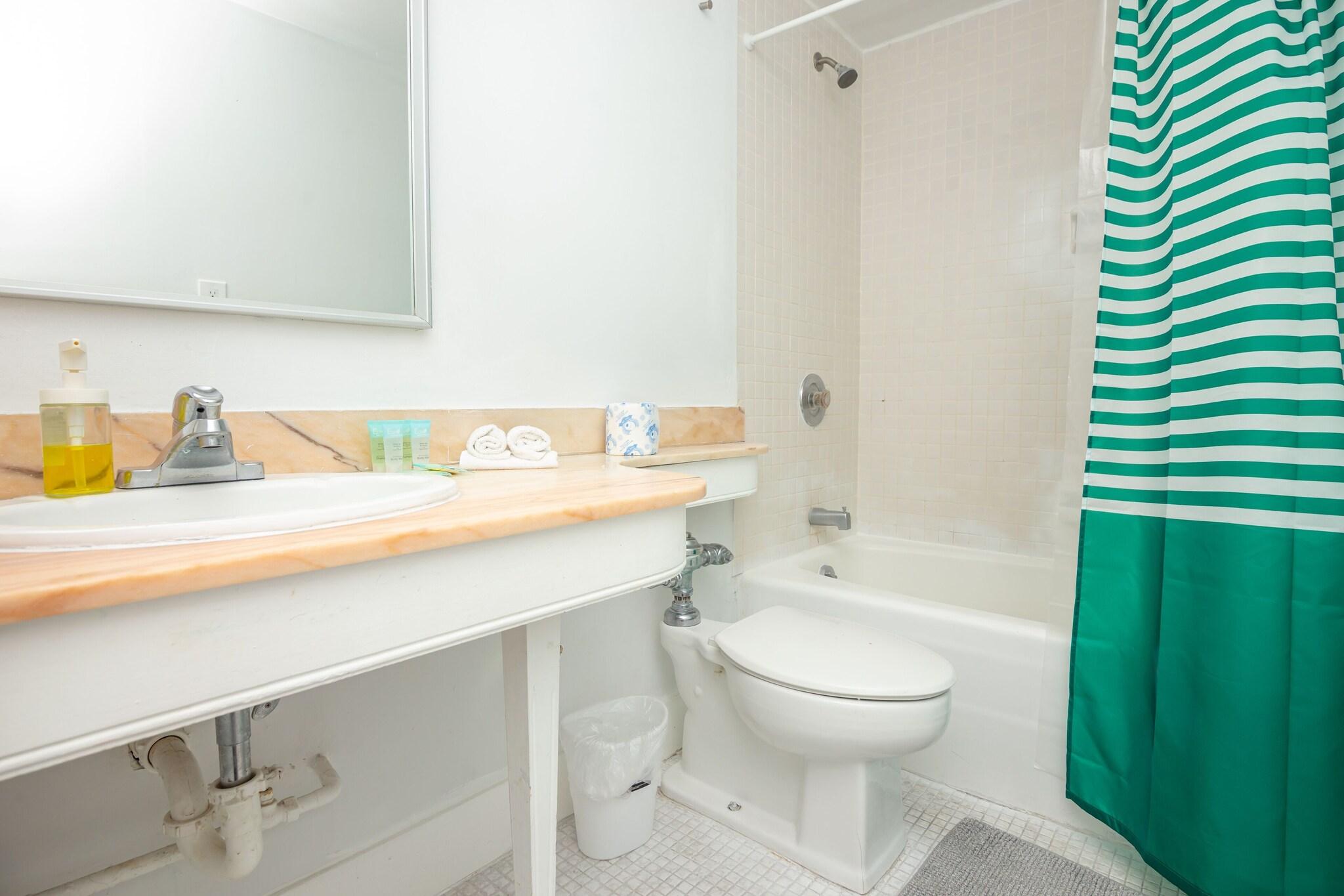 Studio Two Queen Beds