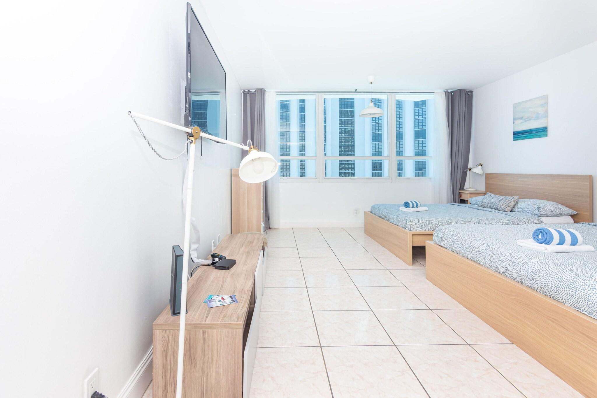 Studio Queen Size Bed