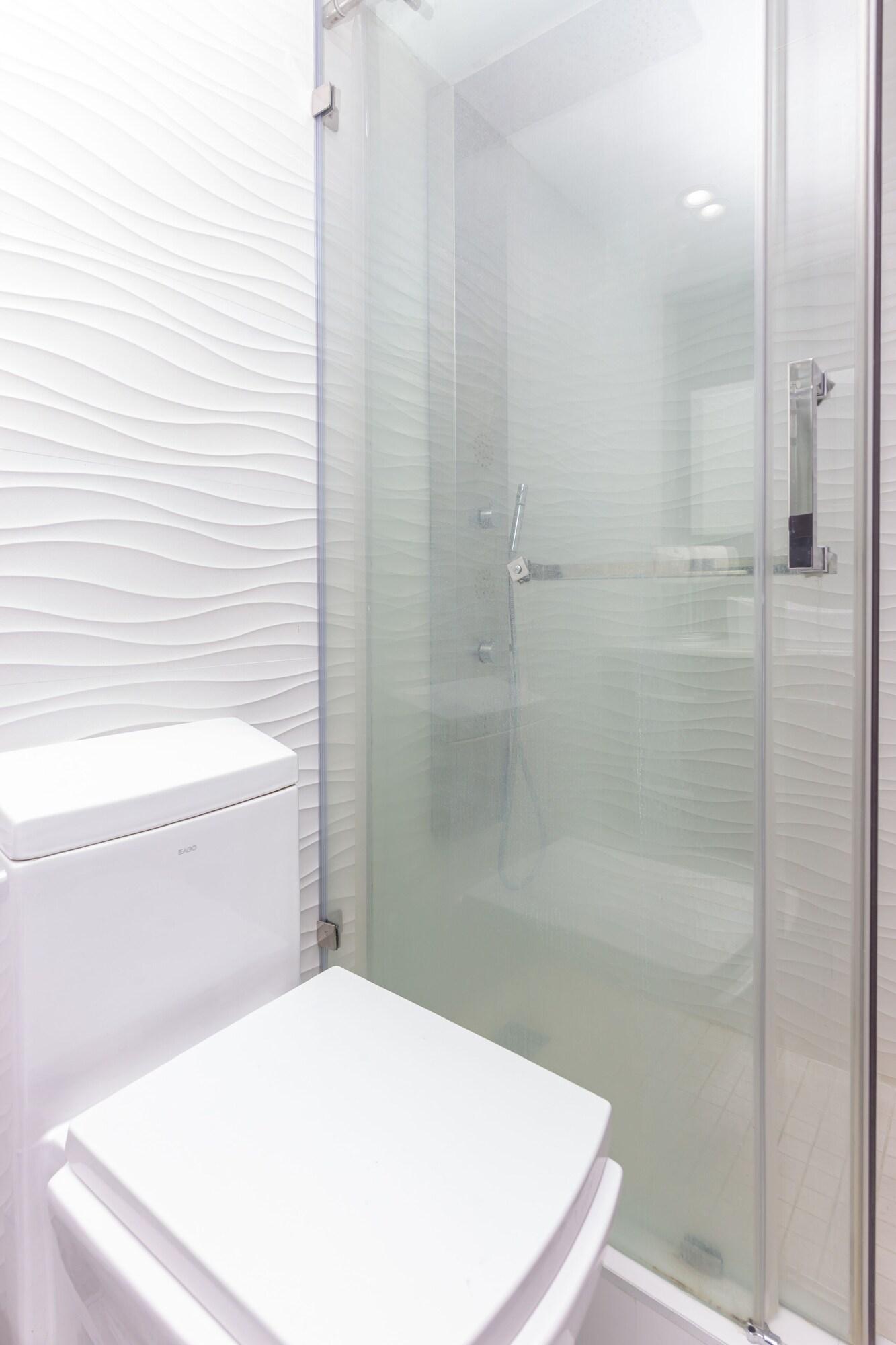 Studio Two Queen Beds