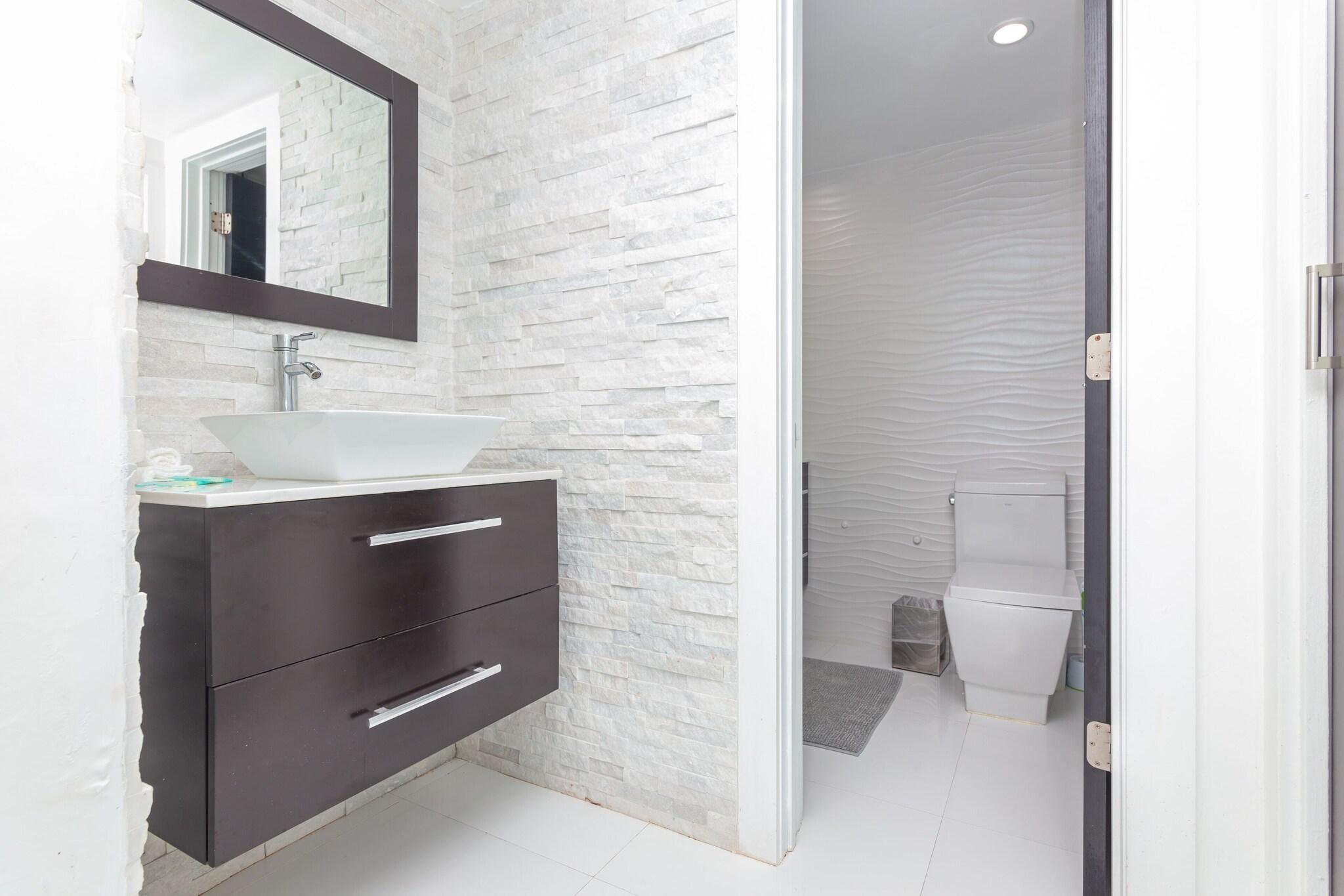 Studio Two Queen Beds