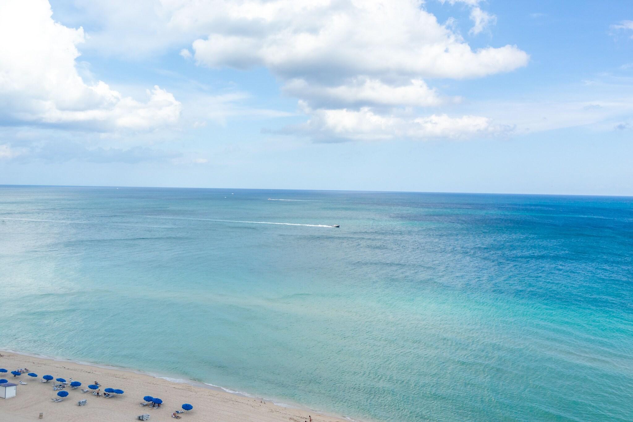 Studio Queen Size Bed