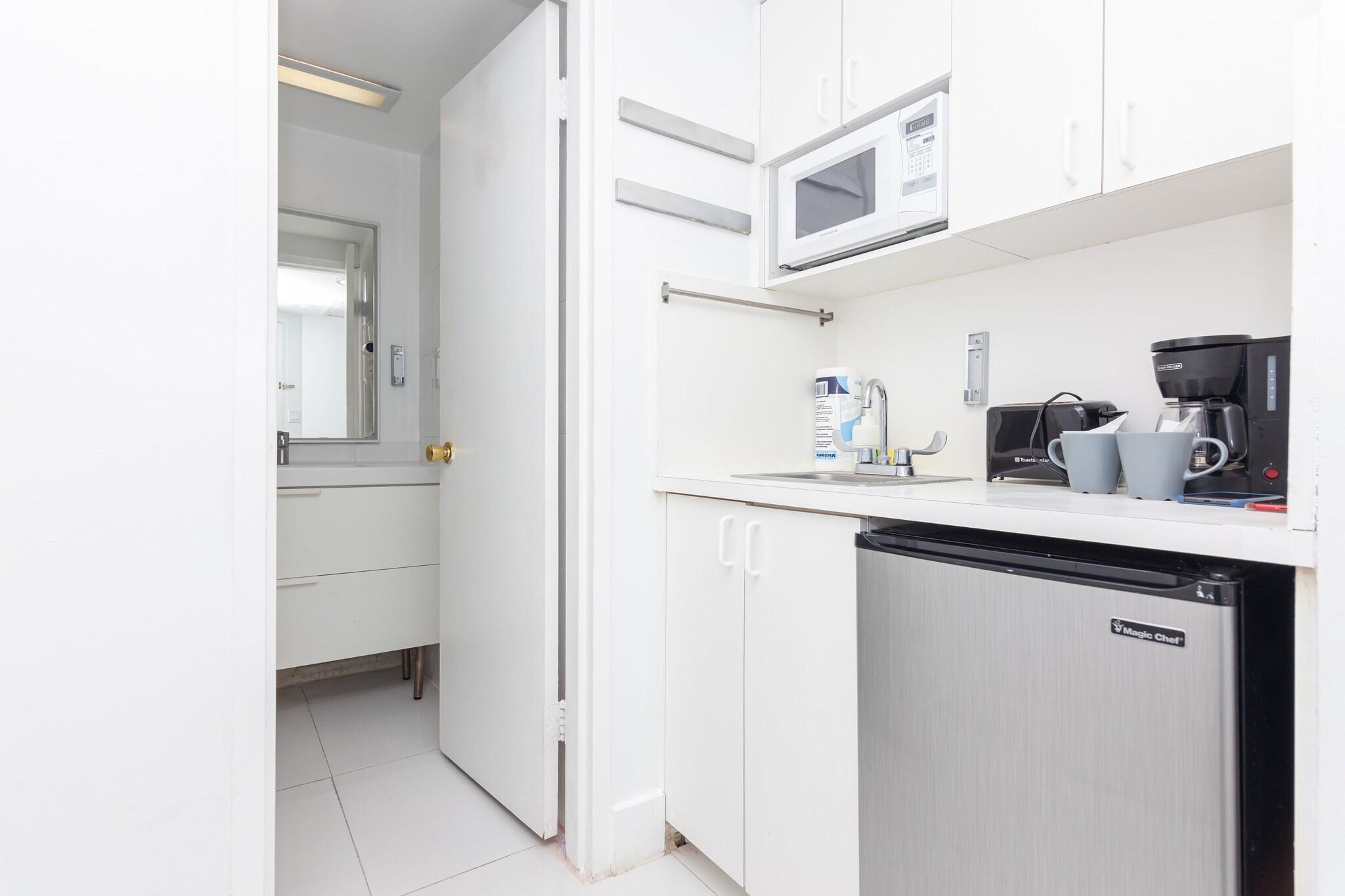 Studio Queen Size Bed