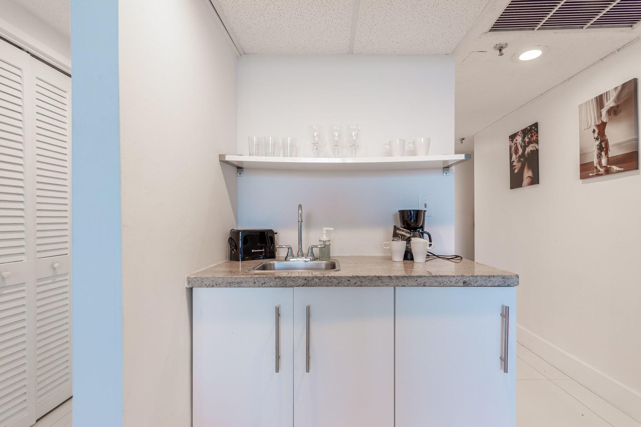 Studio Classic Two Queen Beds