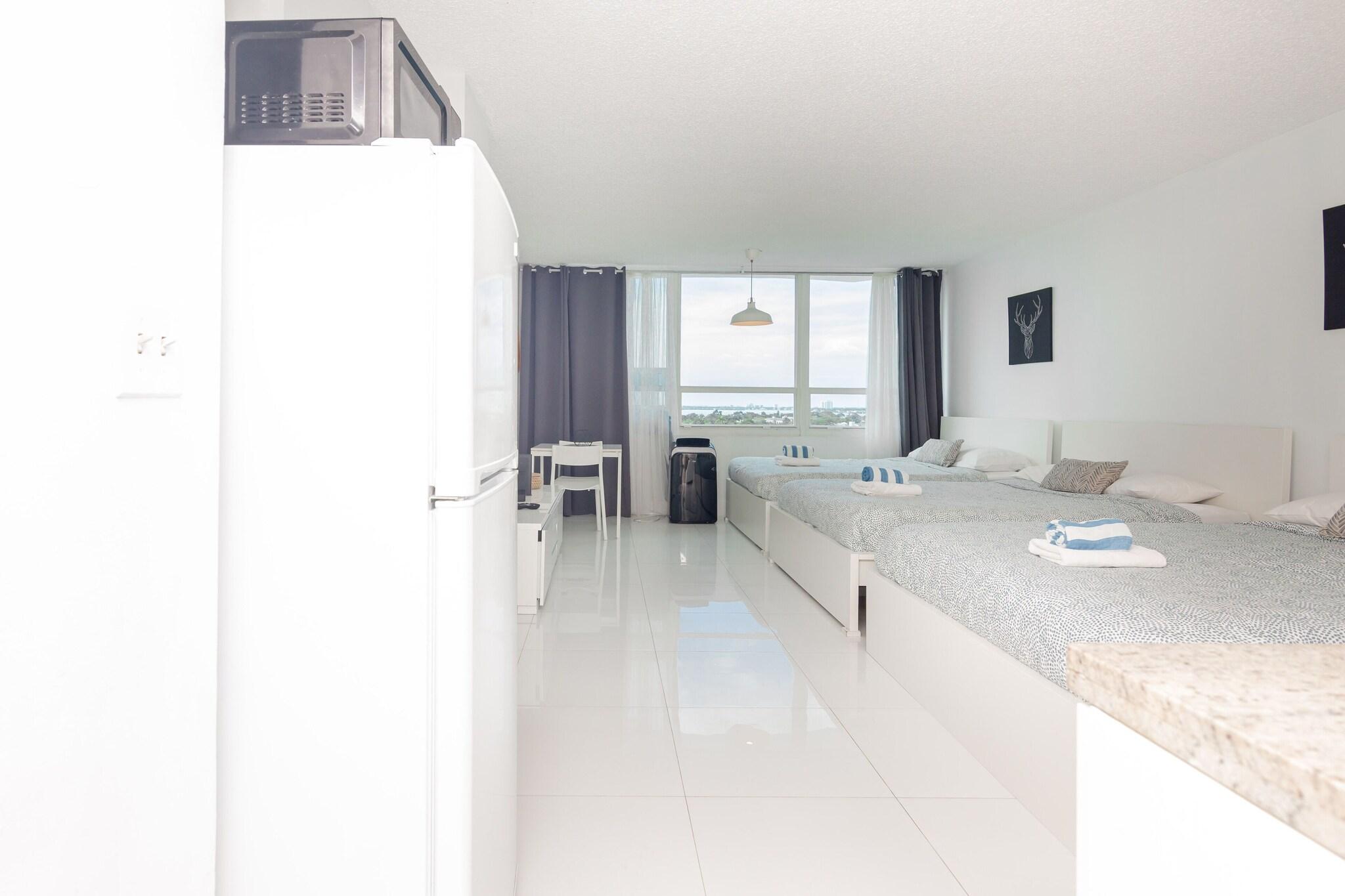 Studio Classic Two Queen Beds