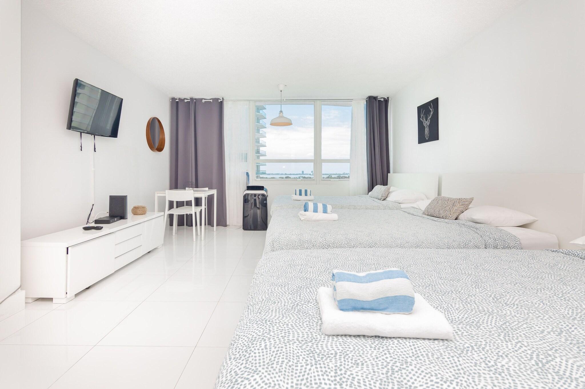 Studio Classic Two Queen Beds