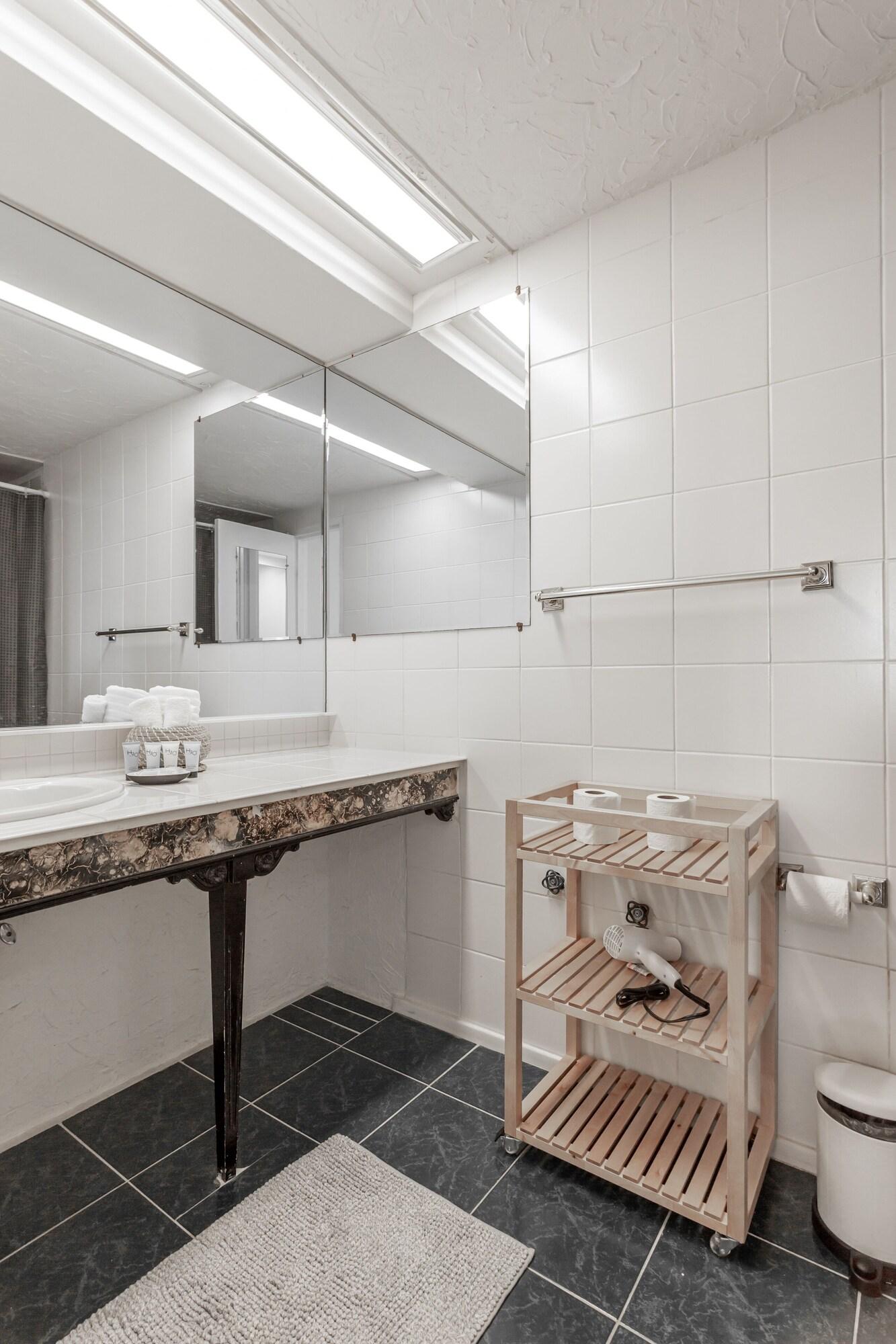 Studio Classic Two Queen Beds