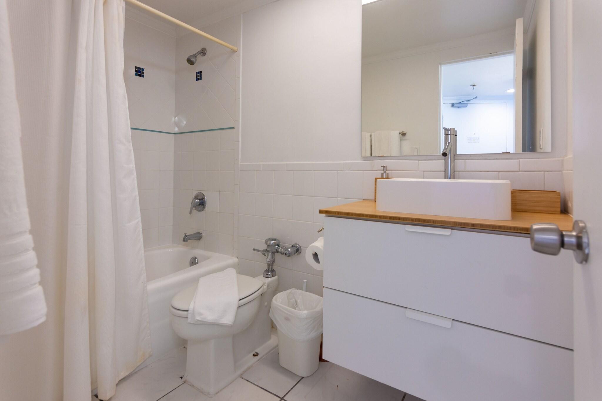 Studio Two Queen Beds