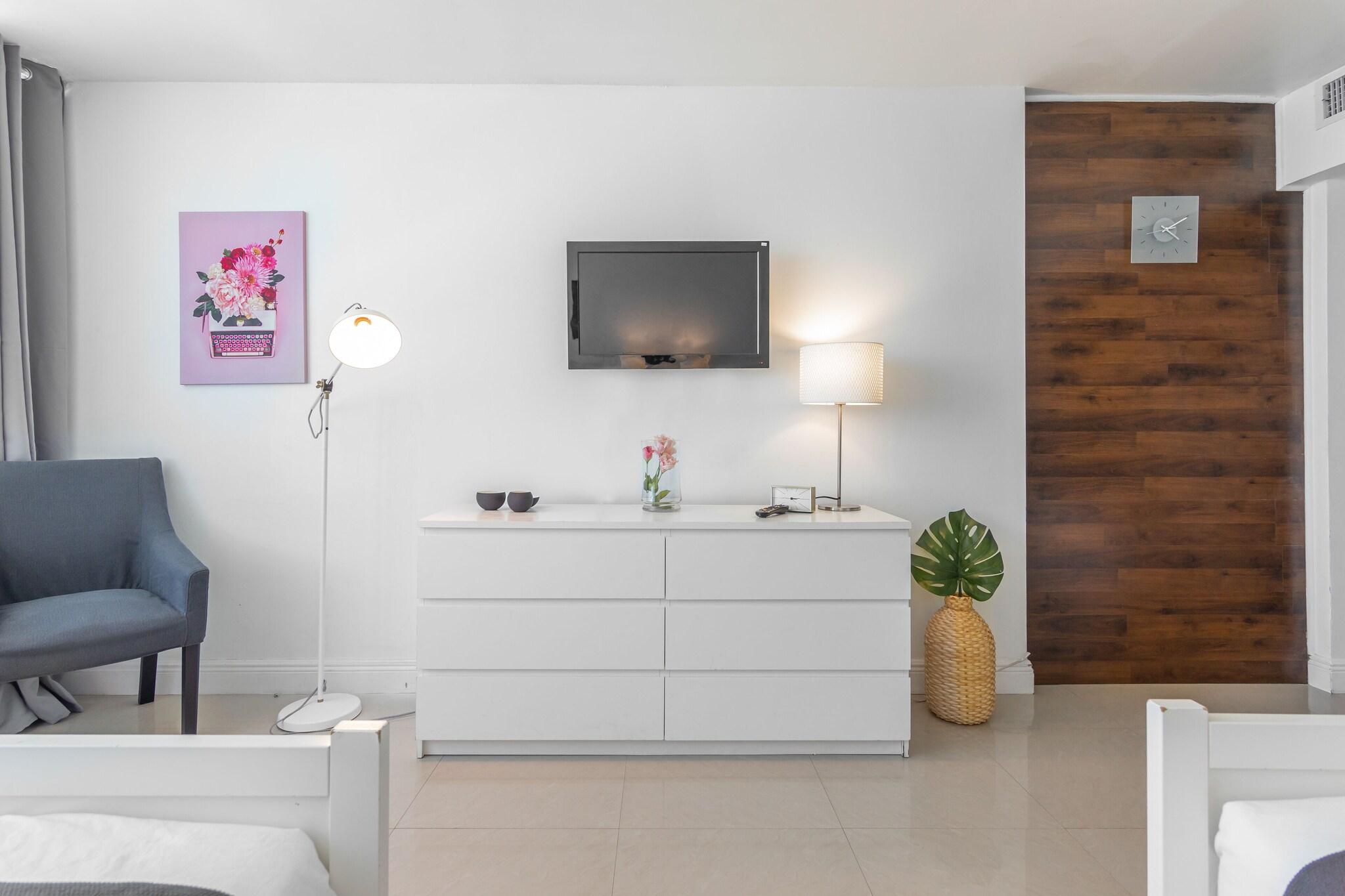 Studio Deluxe Two Queen Beds