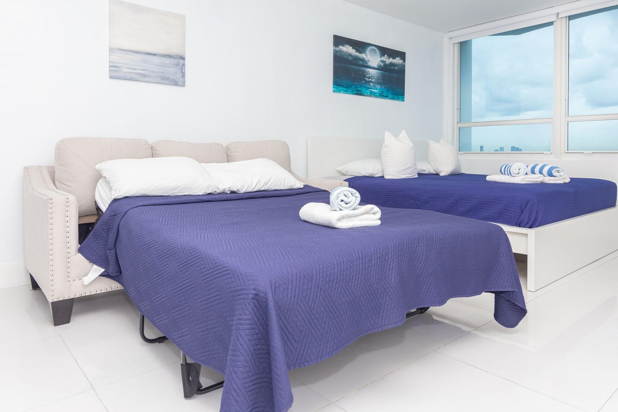 Studio Queen Size Bed