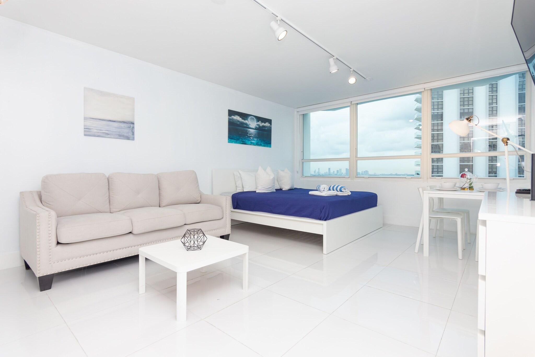 Studio Queen Size Bed