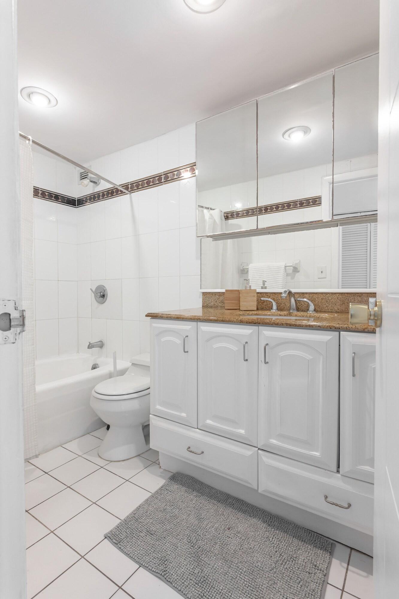 Studio Two Queen Beds