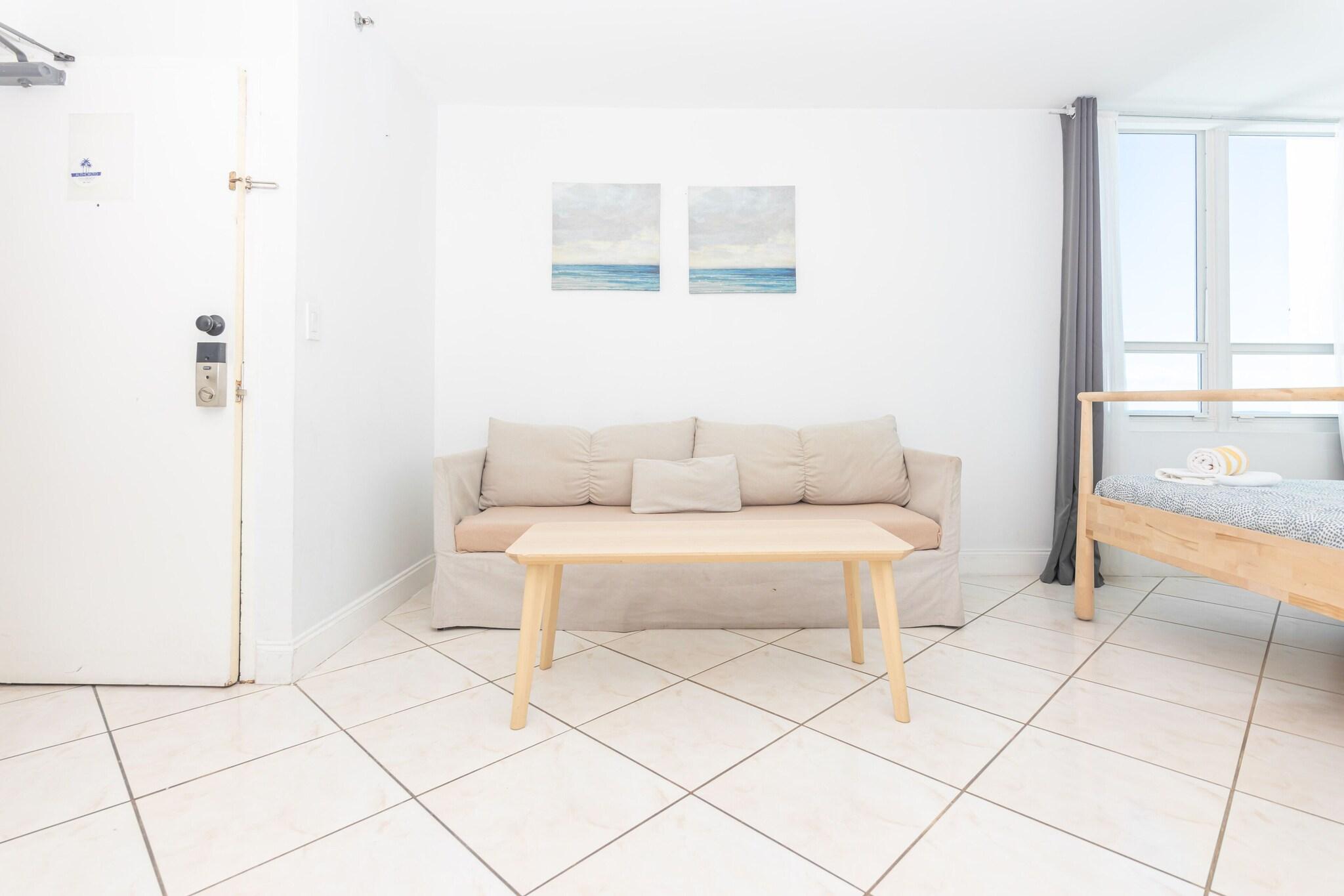 Studio Deluxe Queen Bed