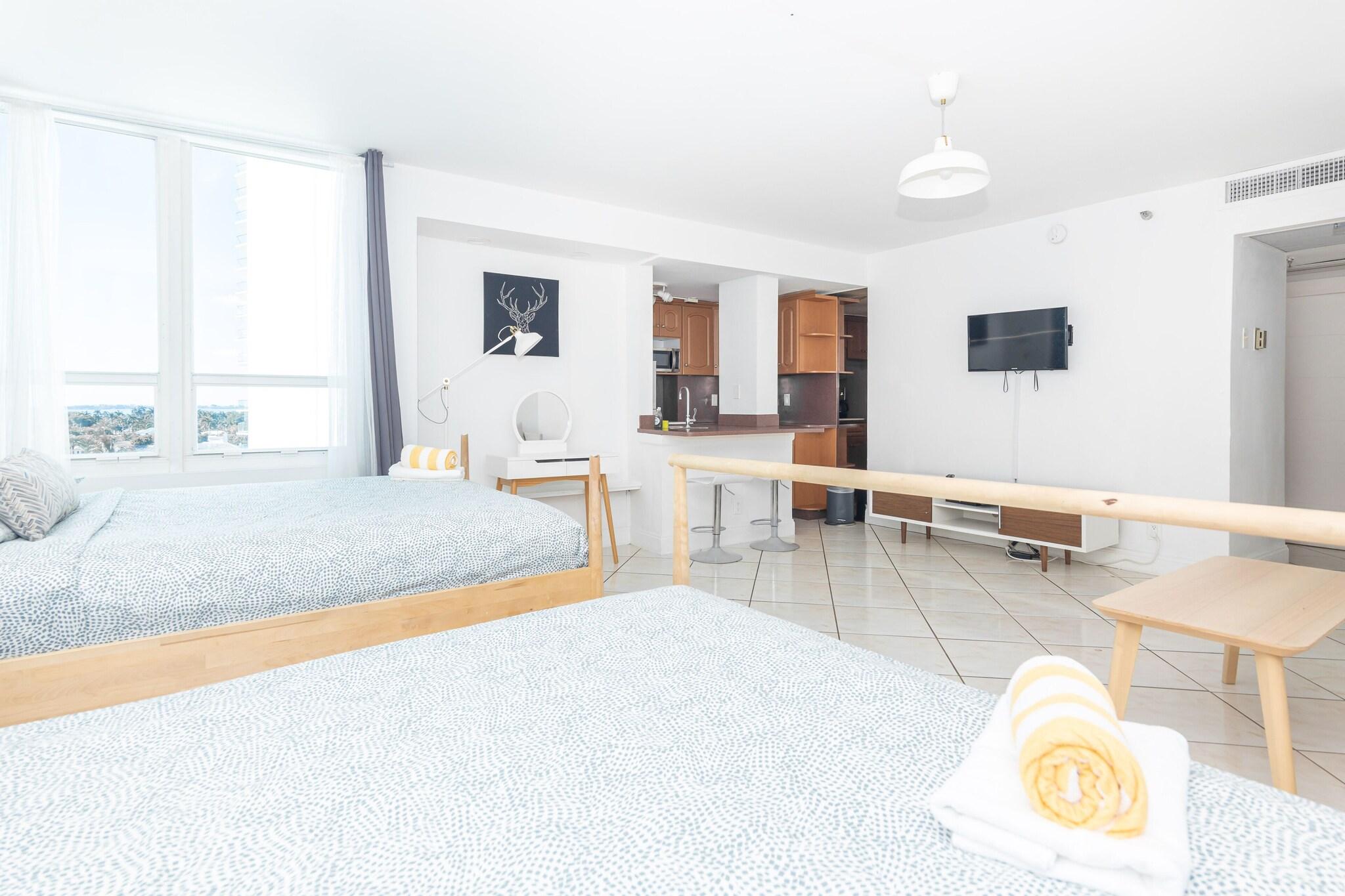 Studio Deluxe Queen Bed