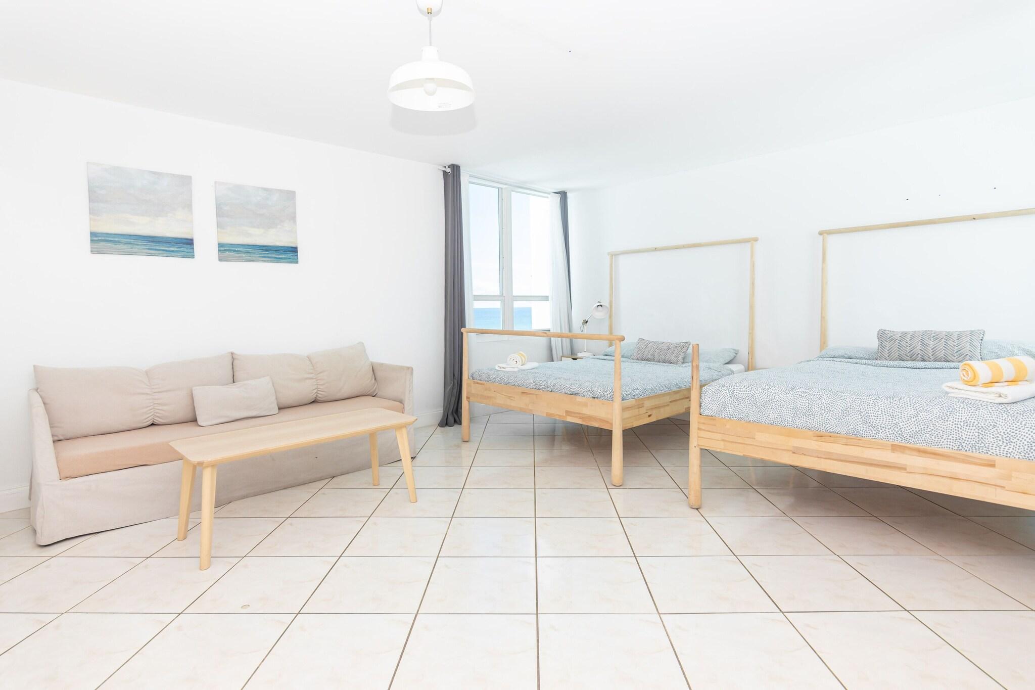 Studio Deluxe Queen Bed