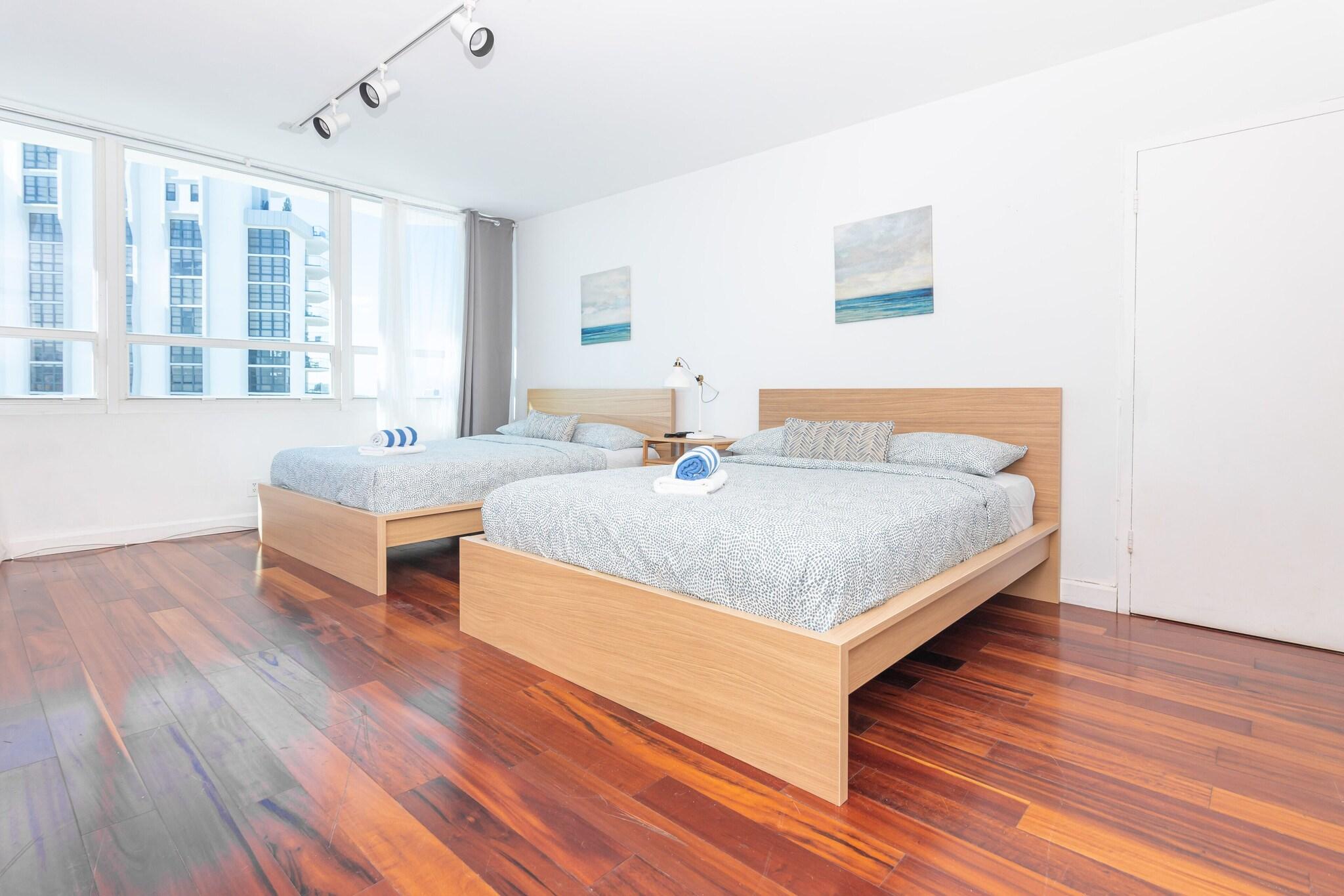 Studio Classic Queen Bed