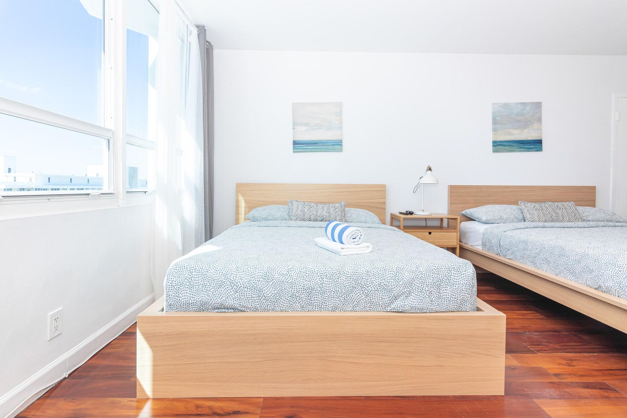 Studio Classic Queen Bed