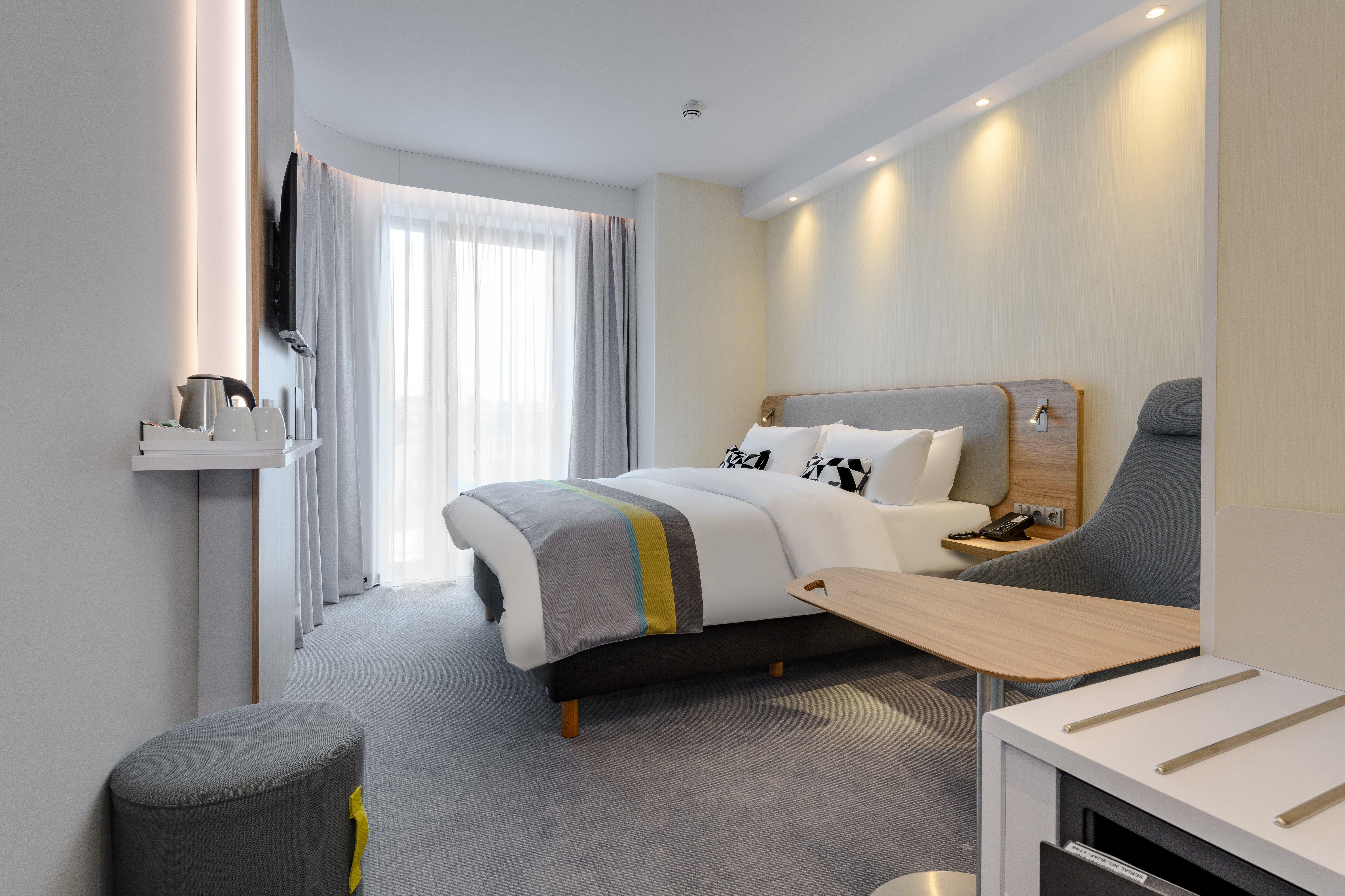 Double Queen Size Bed