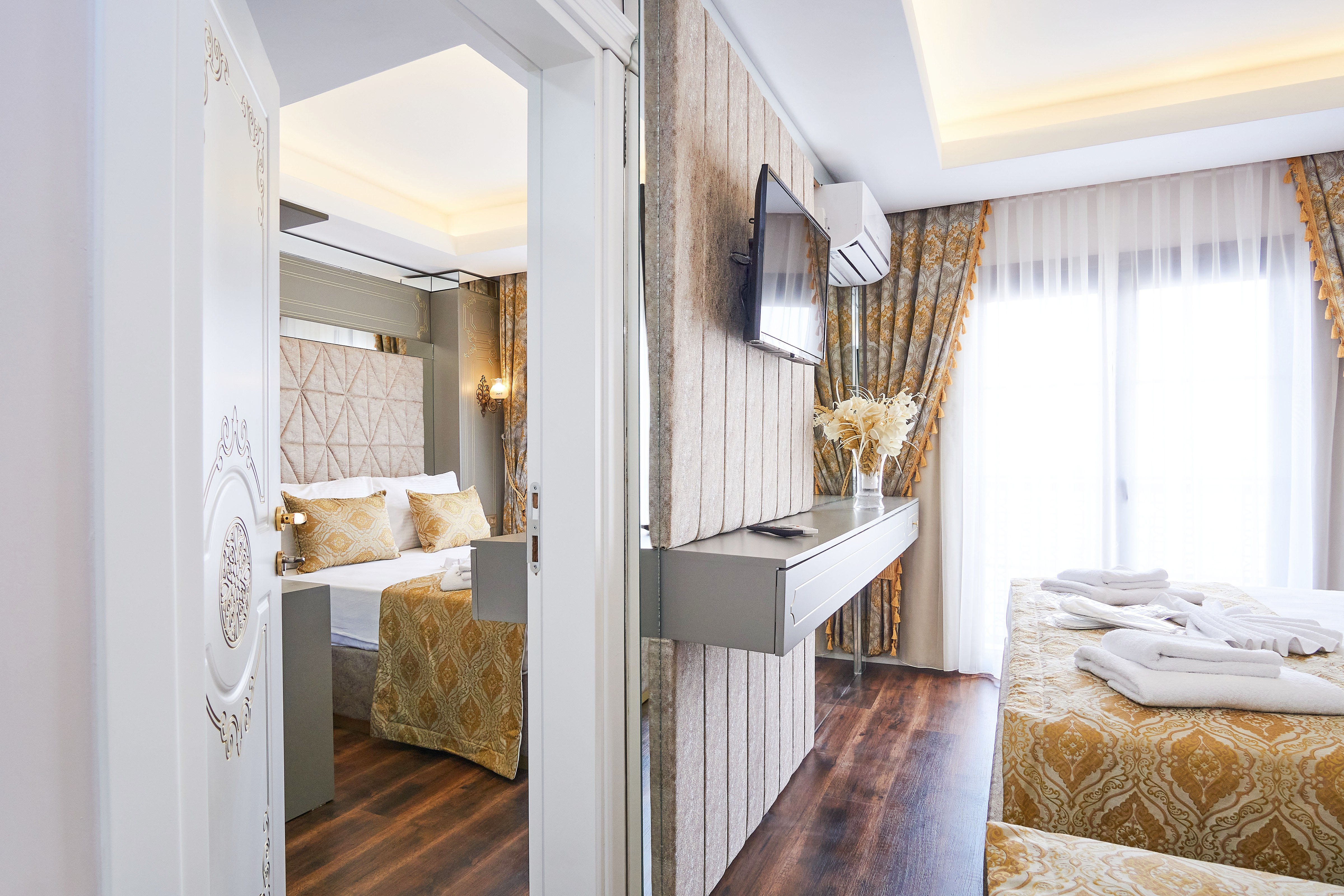 Family Room Connecting Room