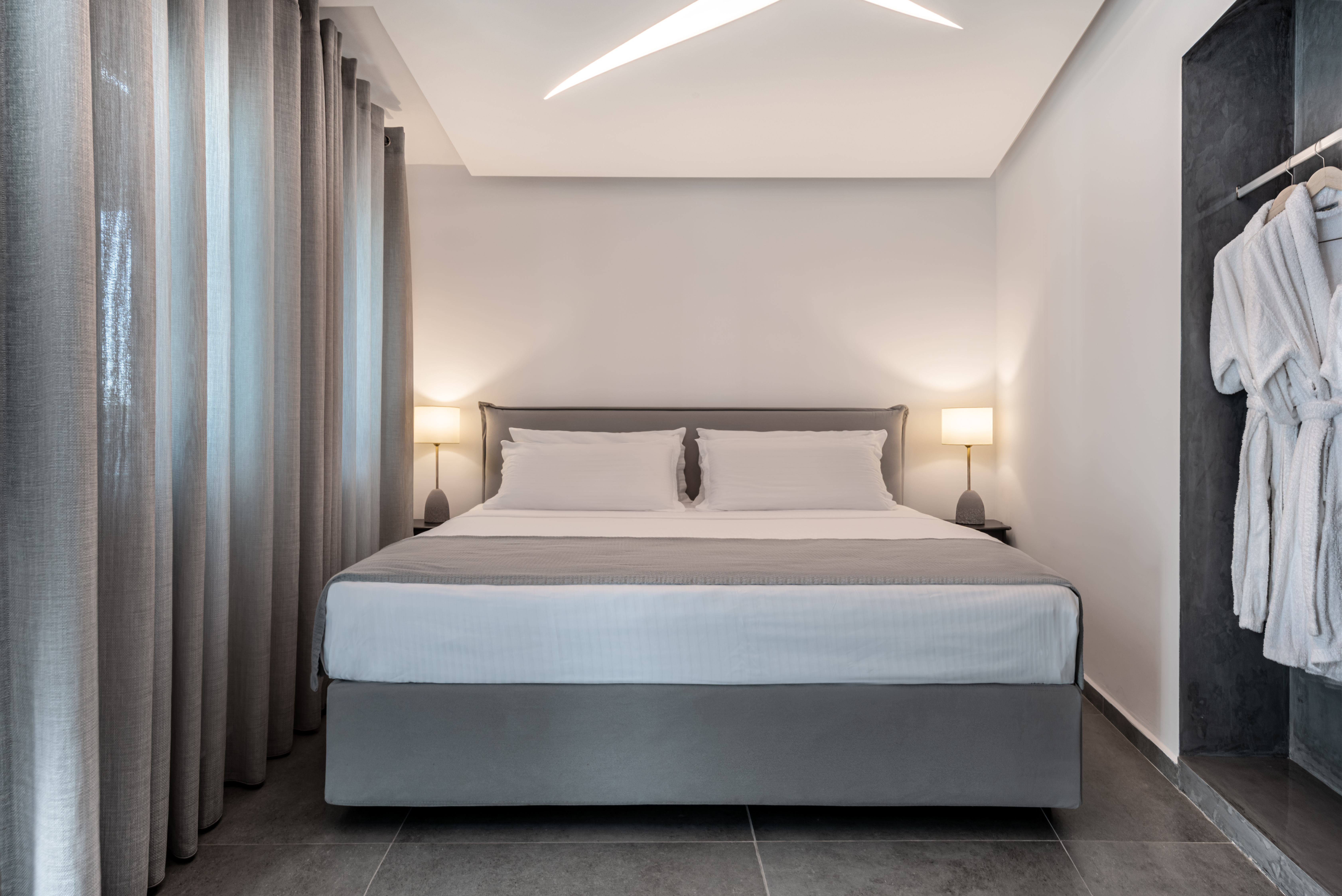 Double or Twin Mountain View