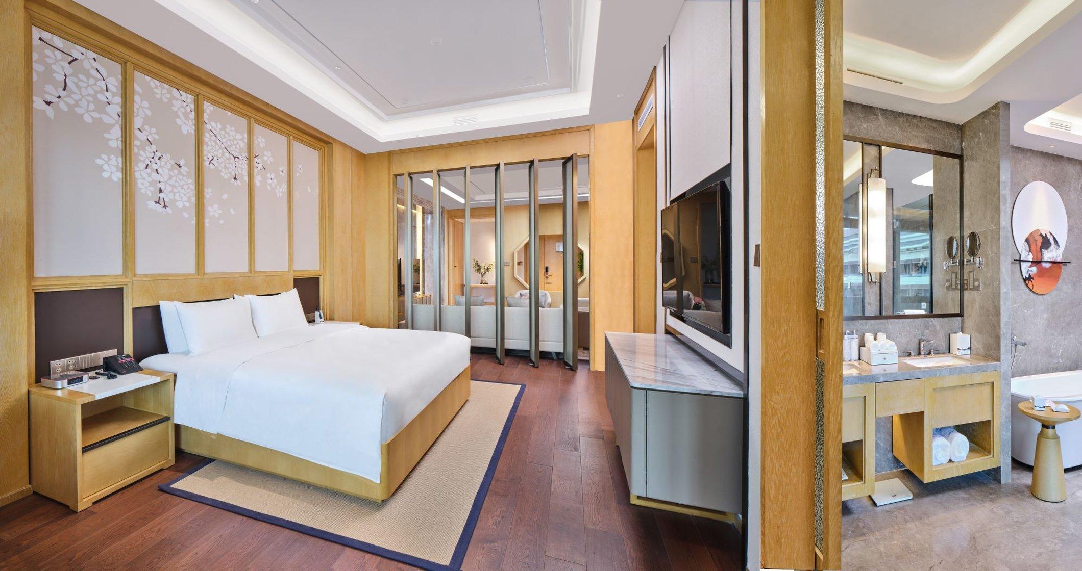 Suite King Bed One Bedroom 