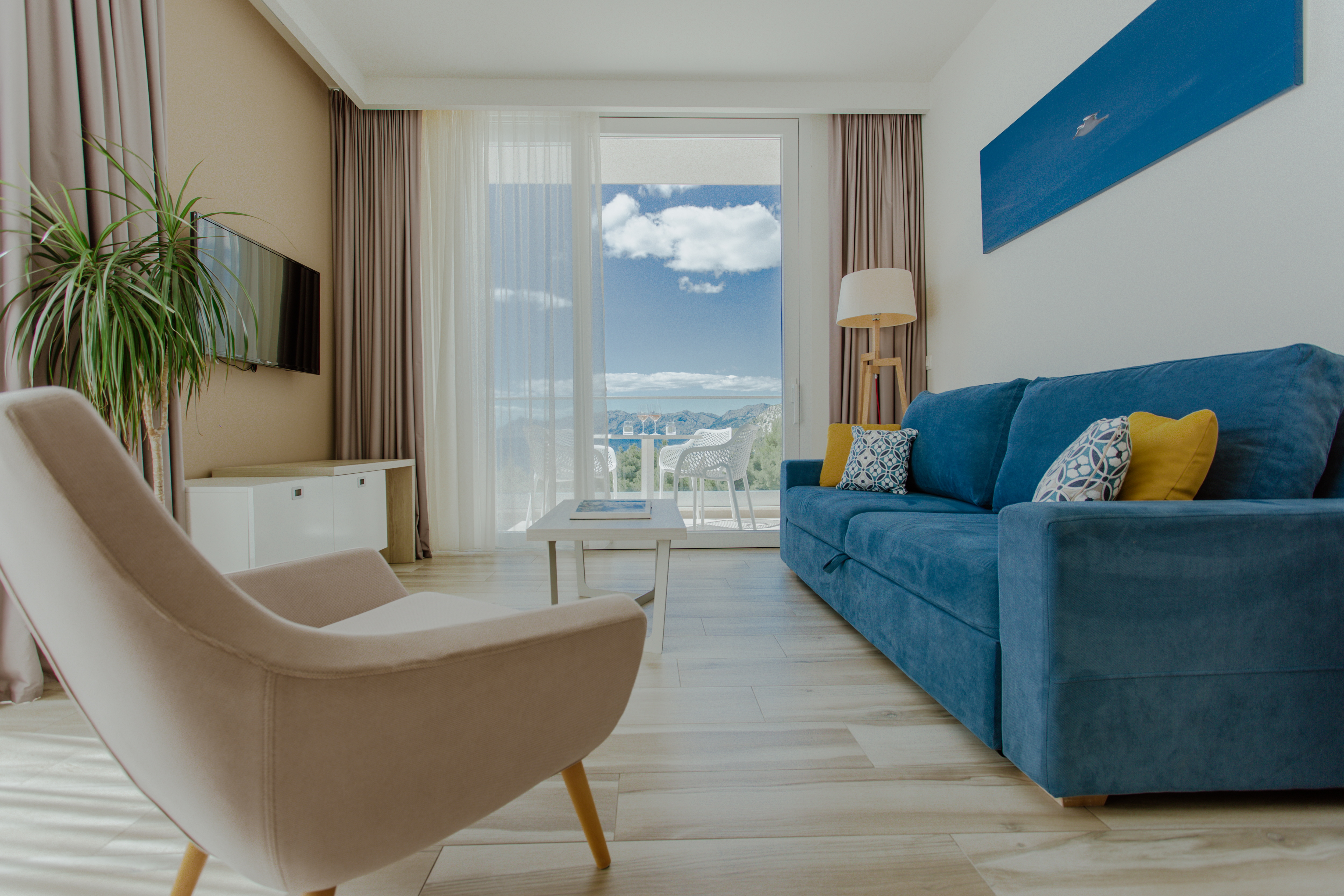 Apartment Partial Sea View