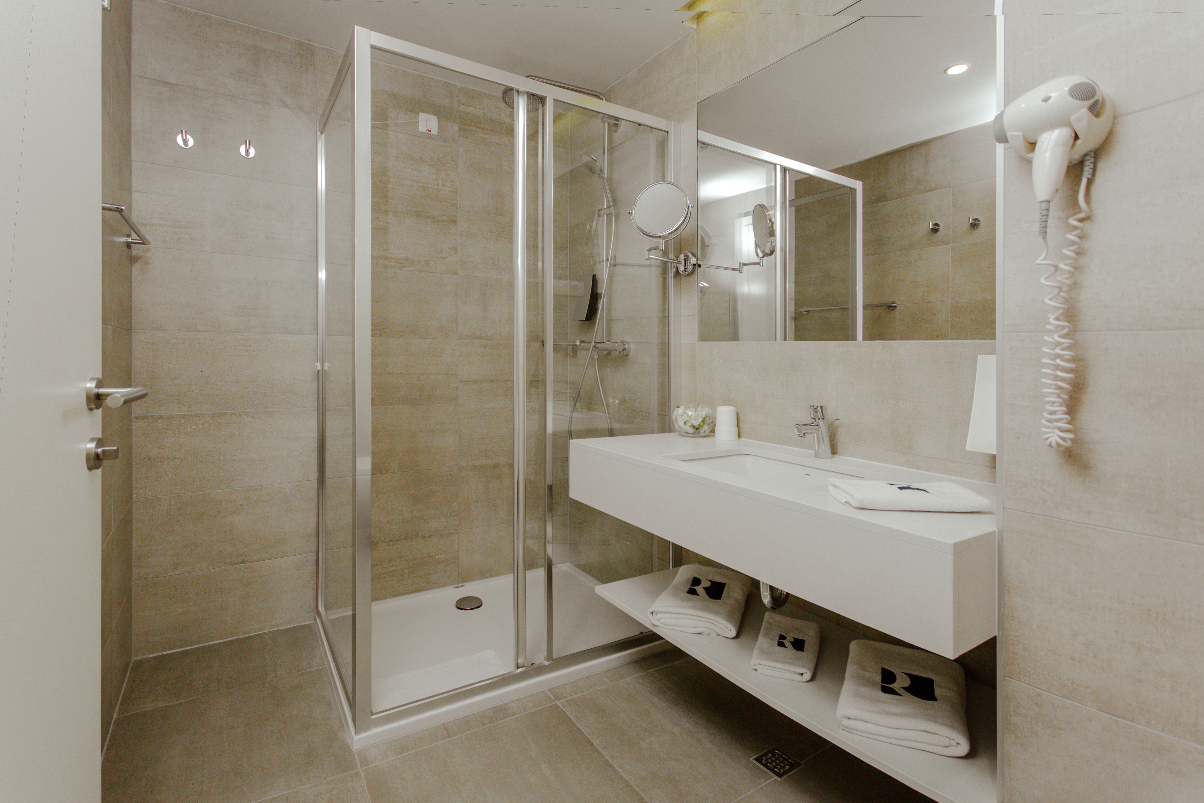 Apartment Partial Sea View