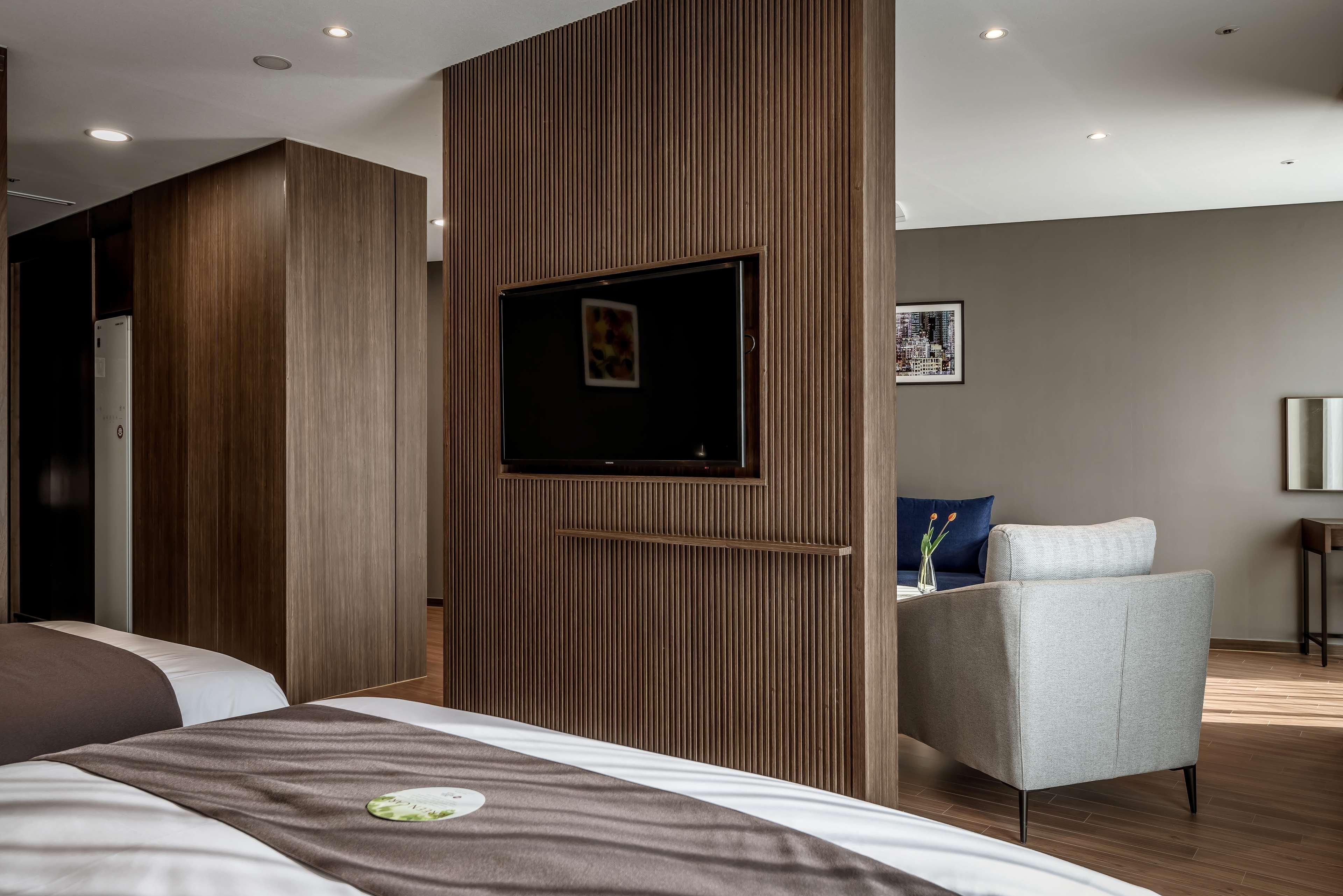 Suite Queen Size Bed