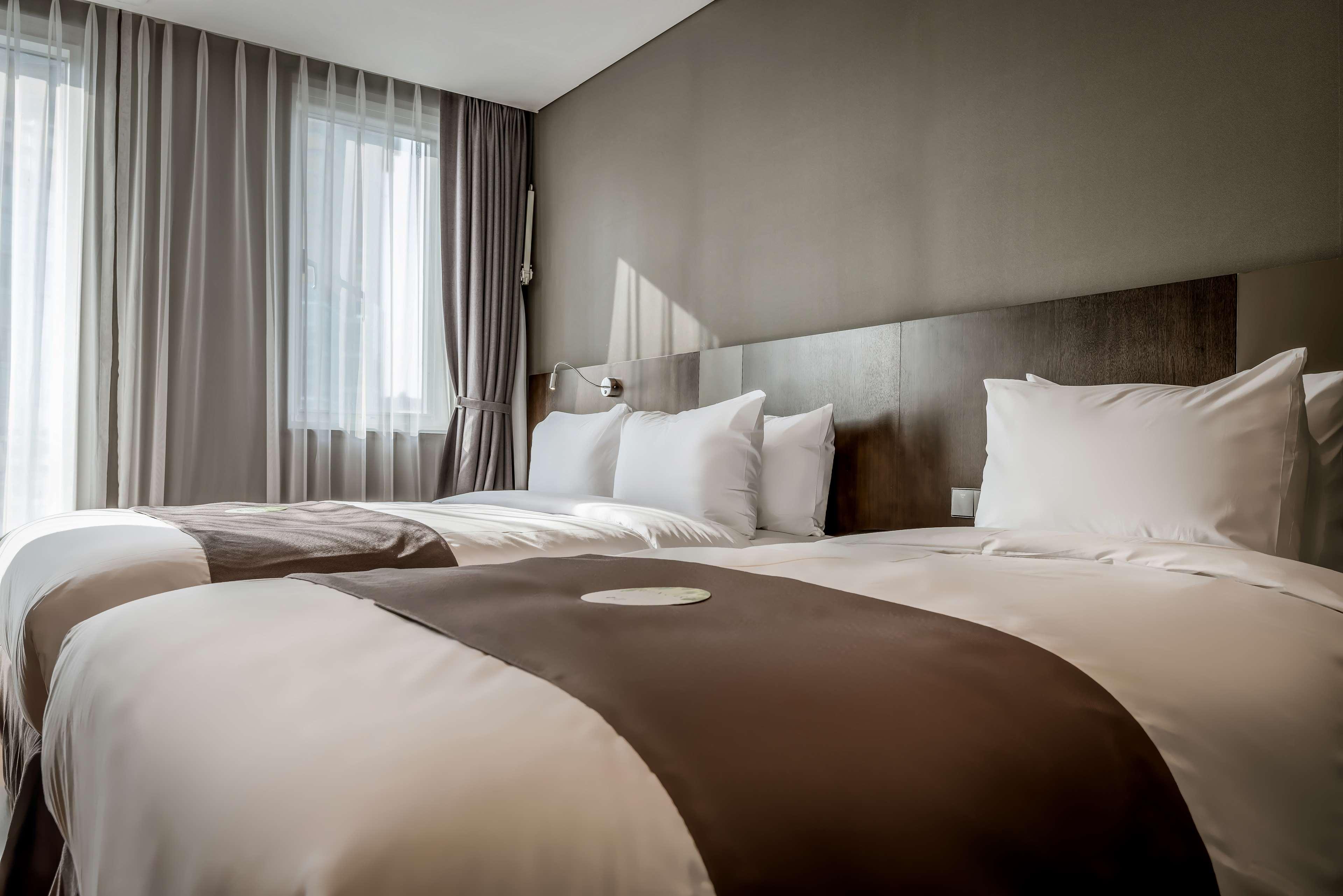 Suite Queen Size Bed