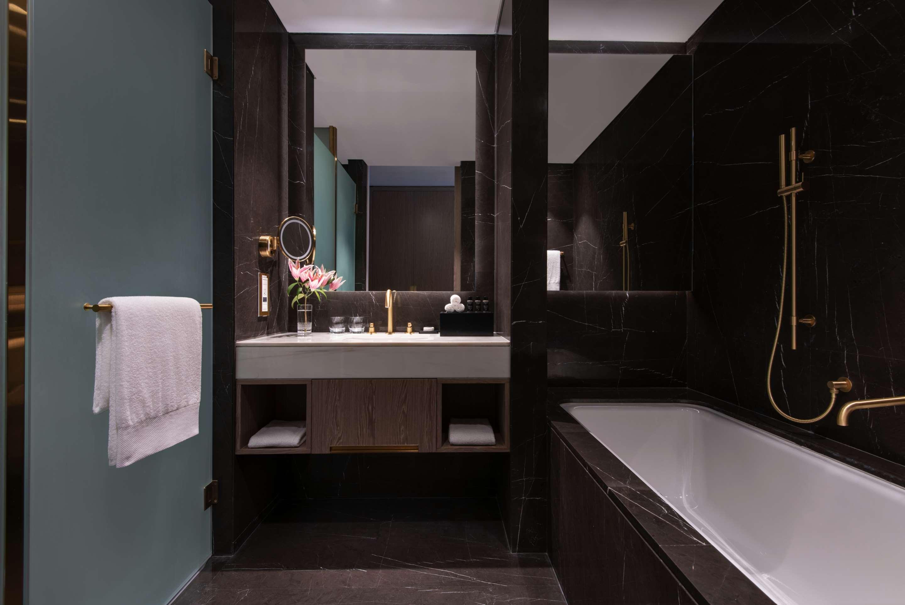 Double or Twin Deluxe