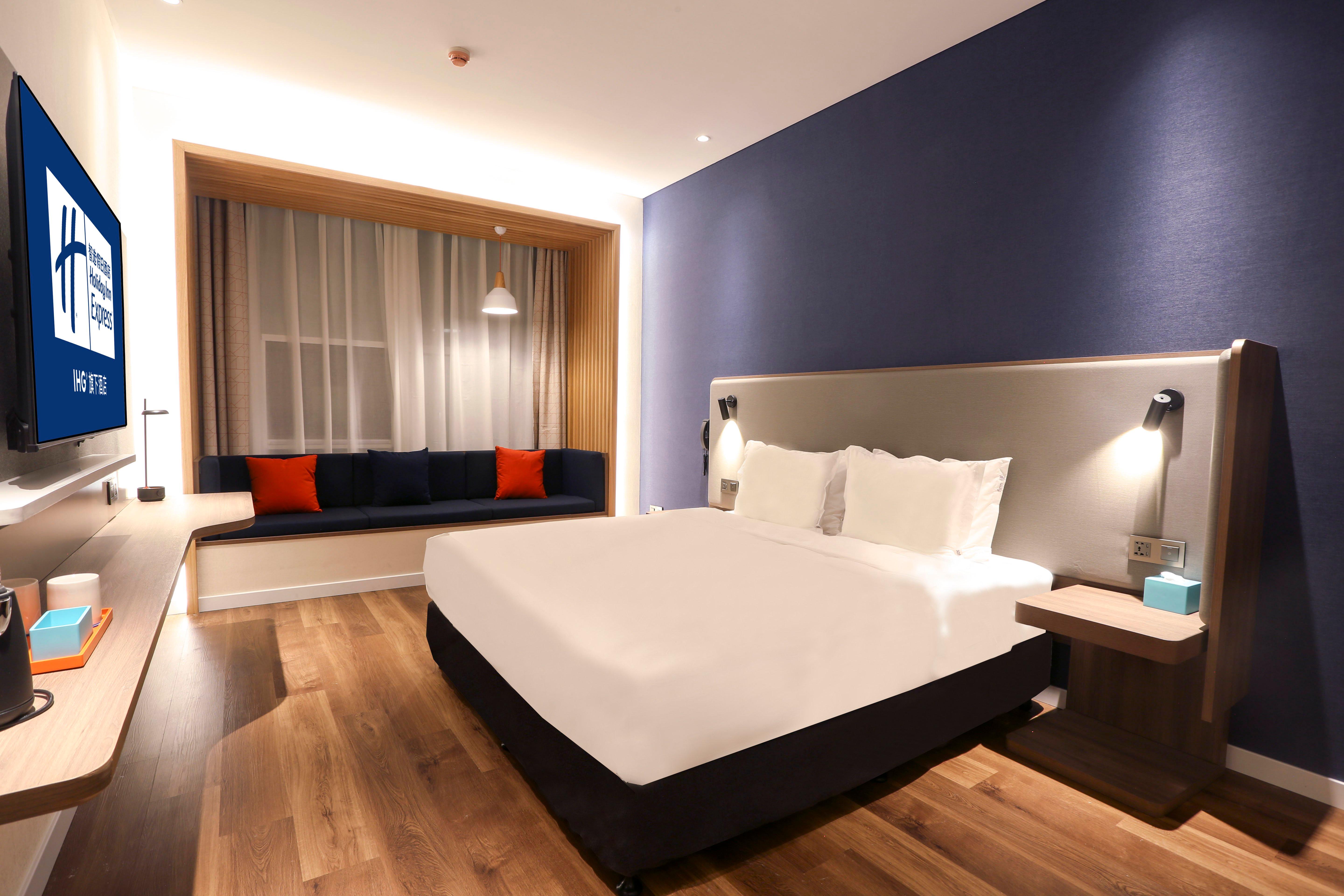 Double King Size Bed