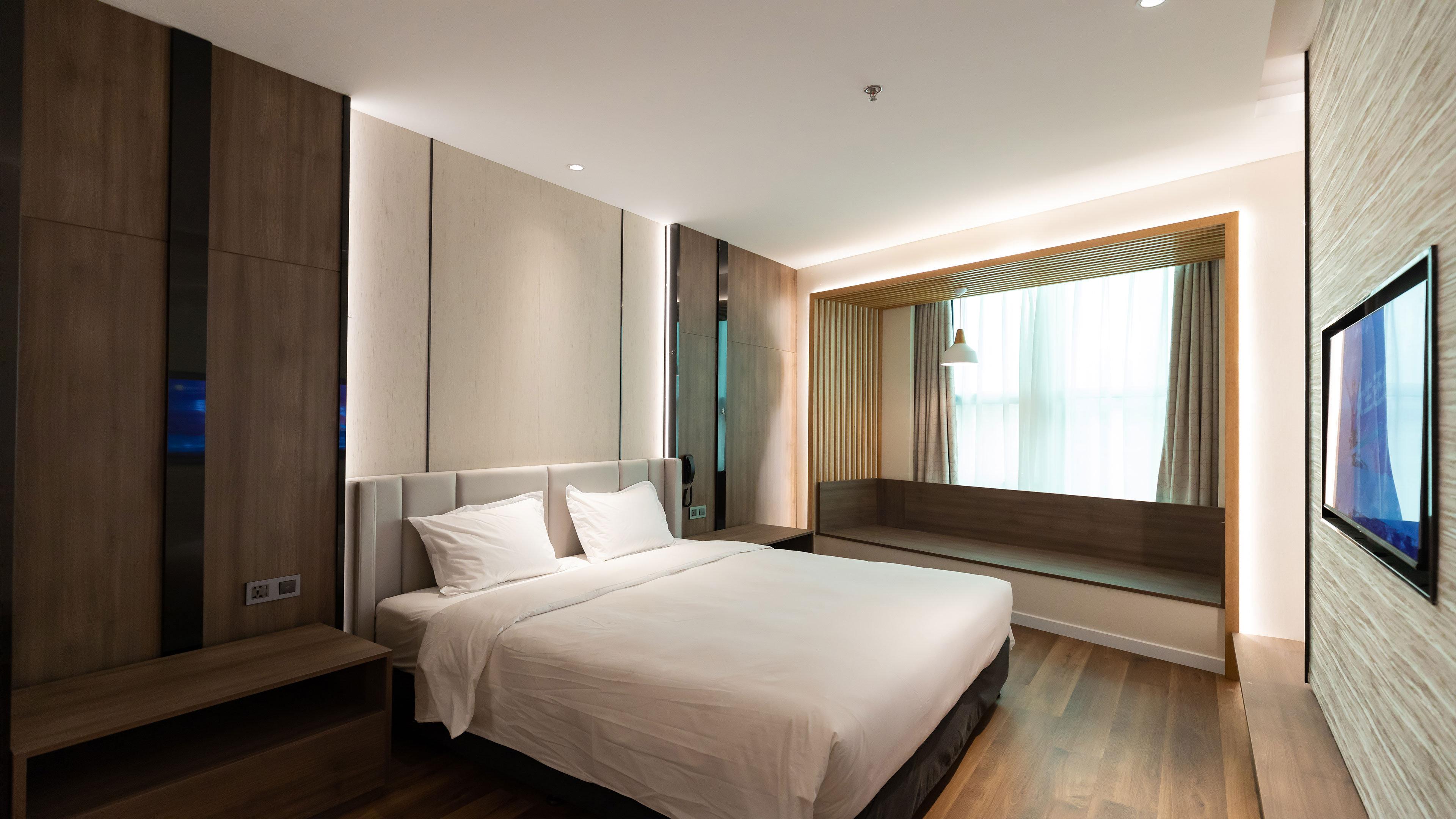 Double Queen Size Bed