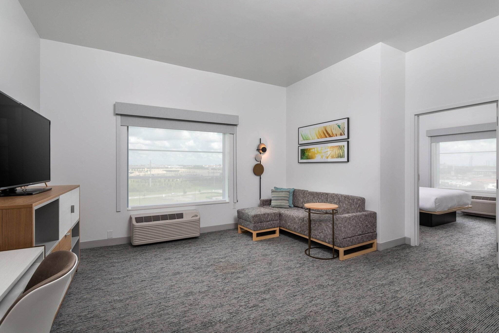 Suite Accessible-queen Size Bed