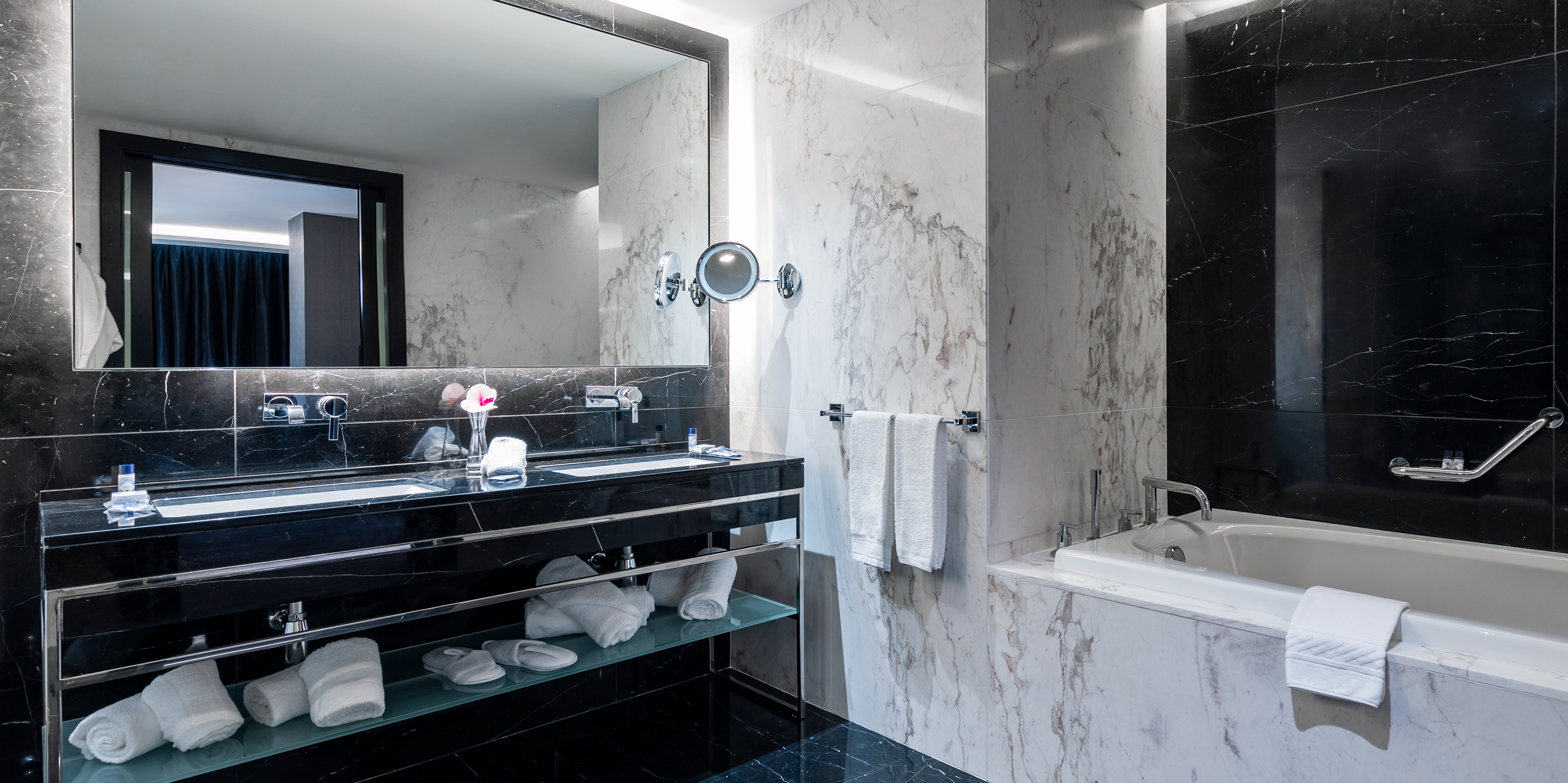 Suite King Bed One Bedroom 