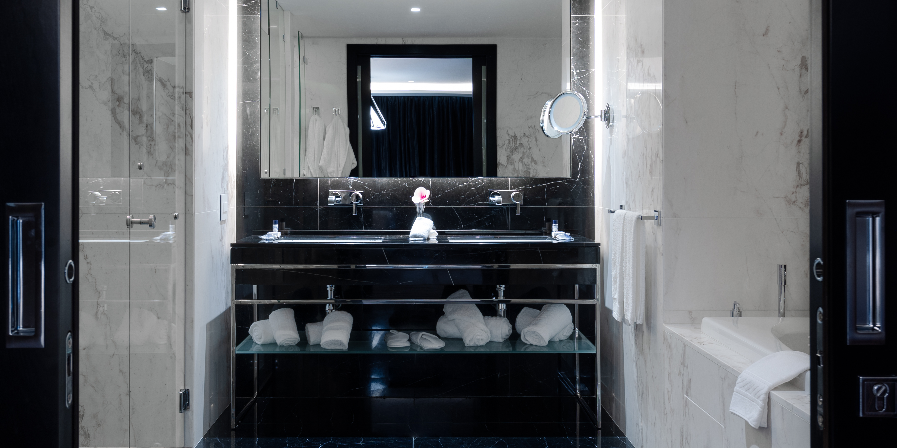 Suite King Bed One Bedroom 