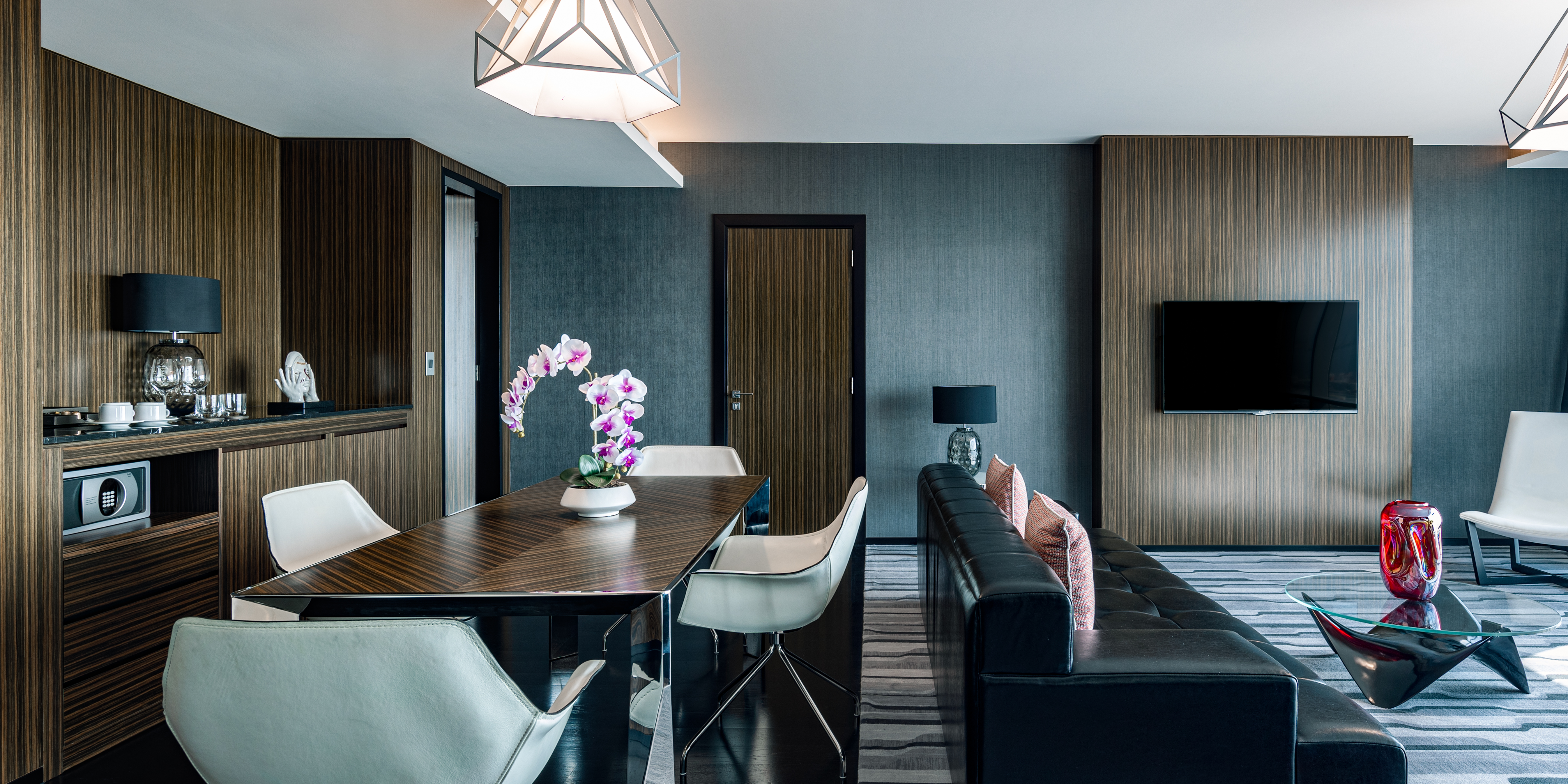 Suite King Bed One Bedroom 