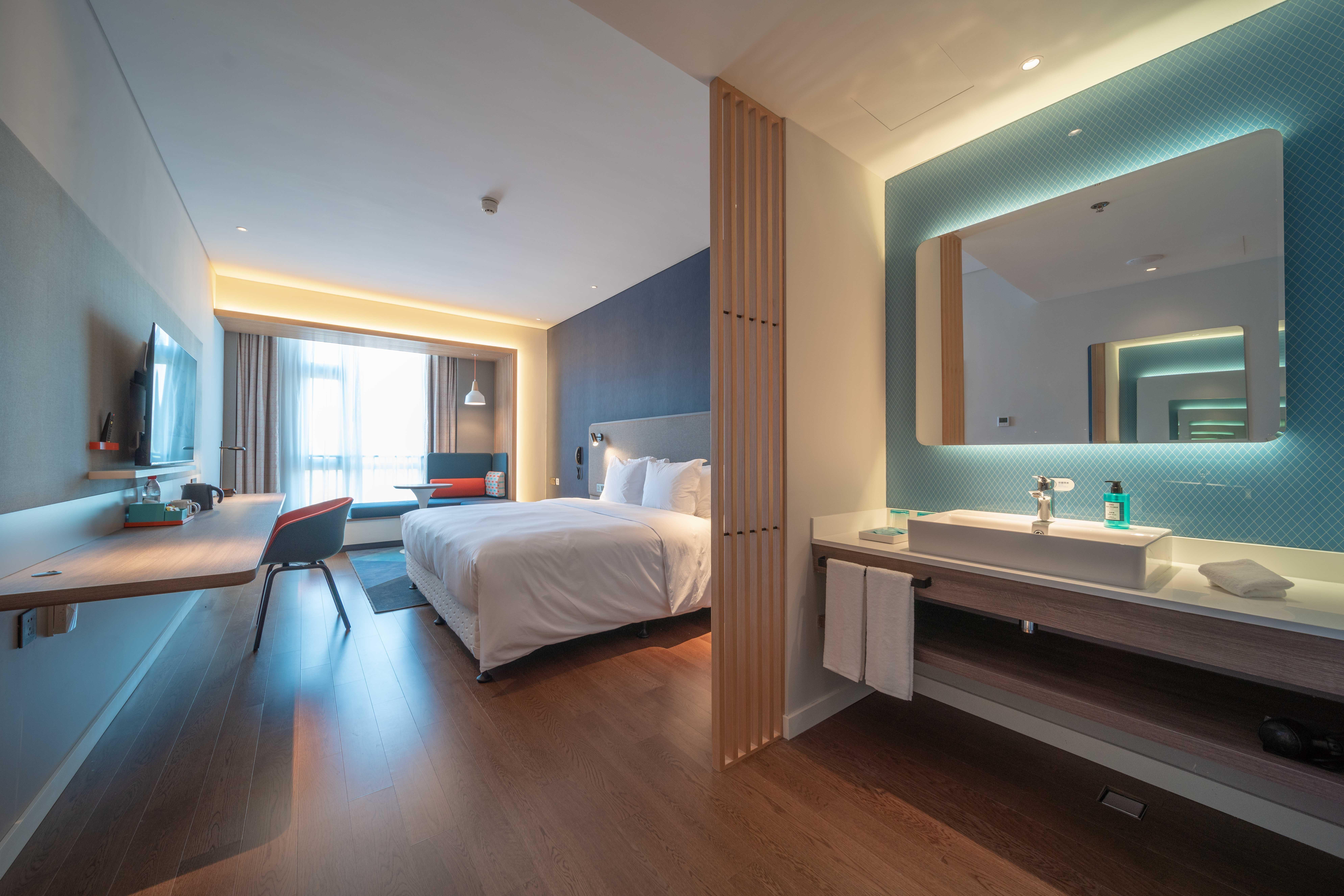 Double King Size Bed