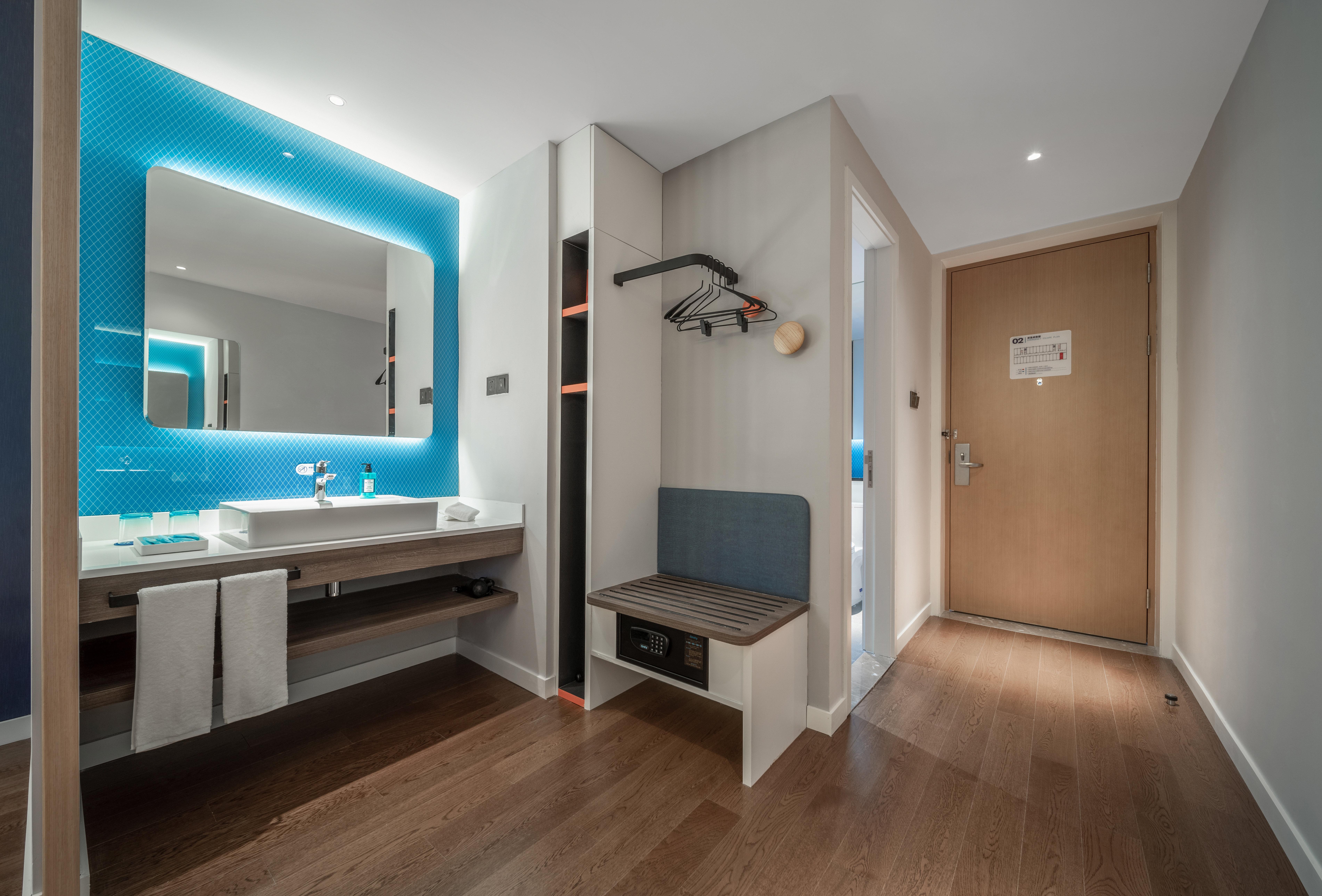 Double King Size Bed