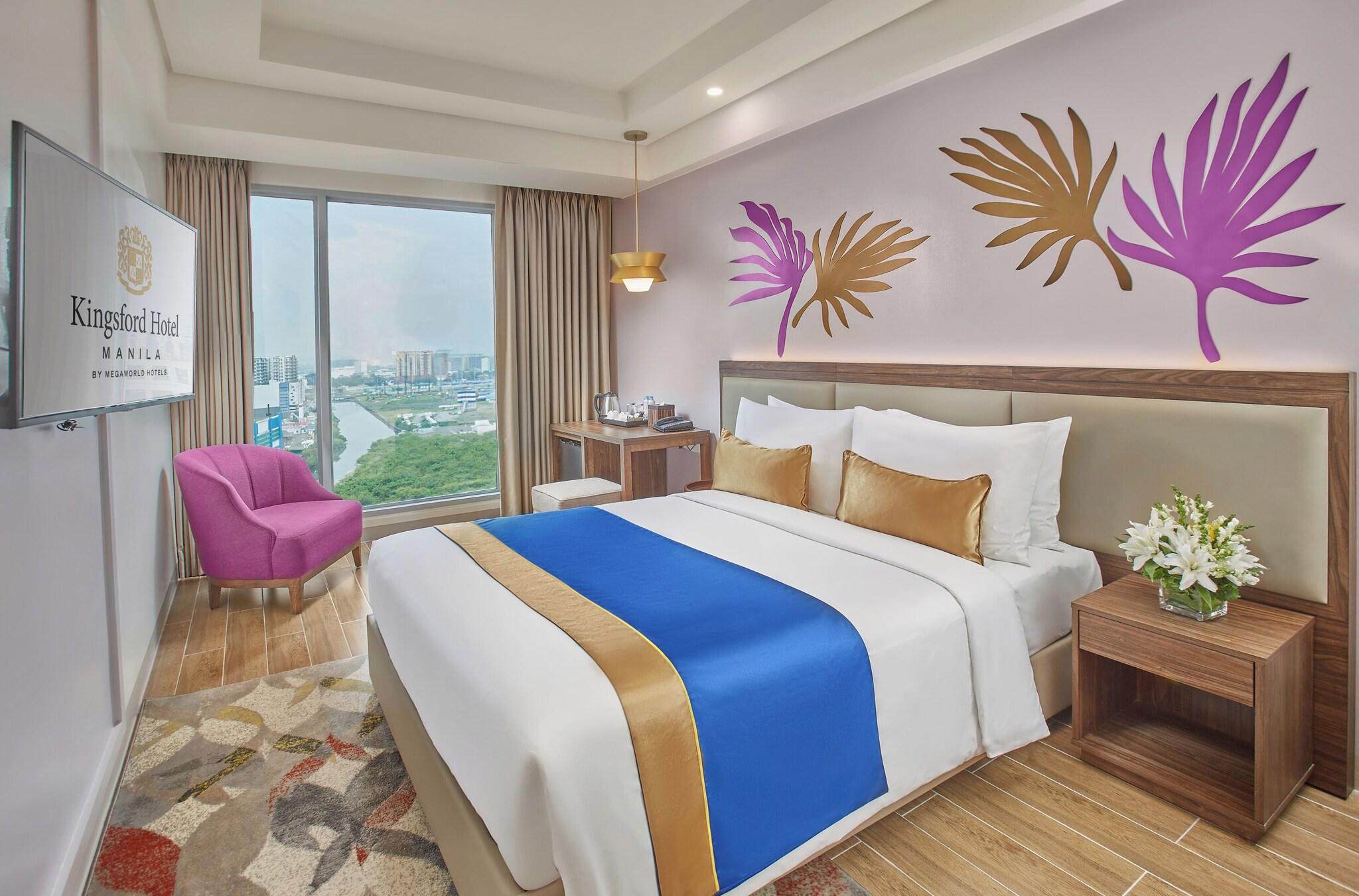 Double Queen Size Bed