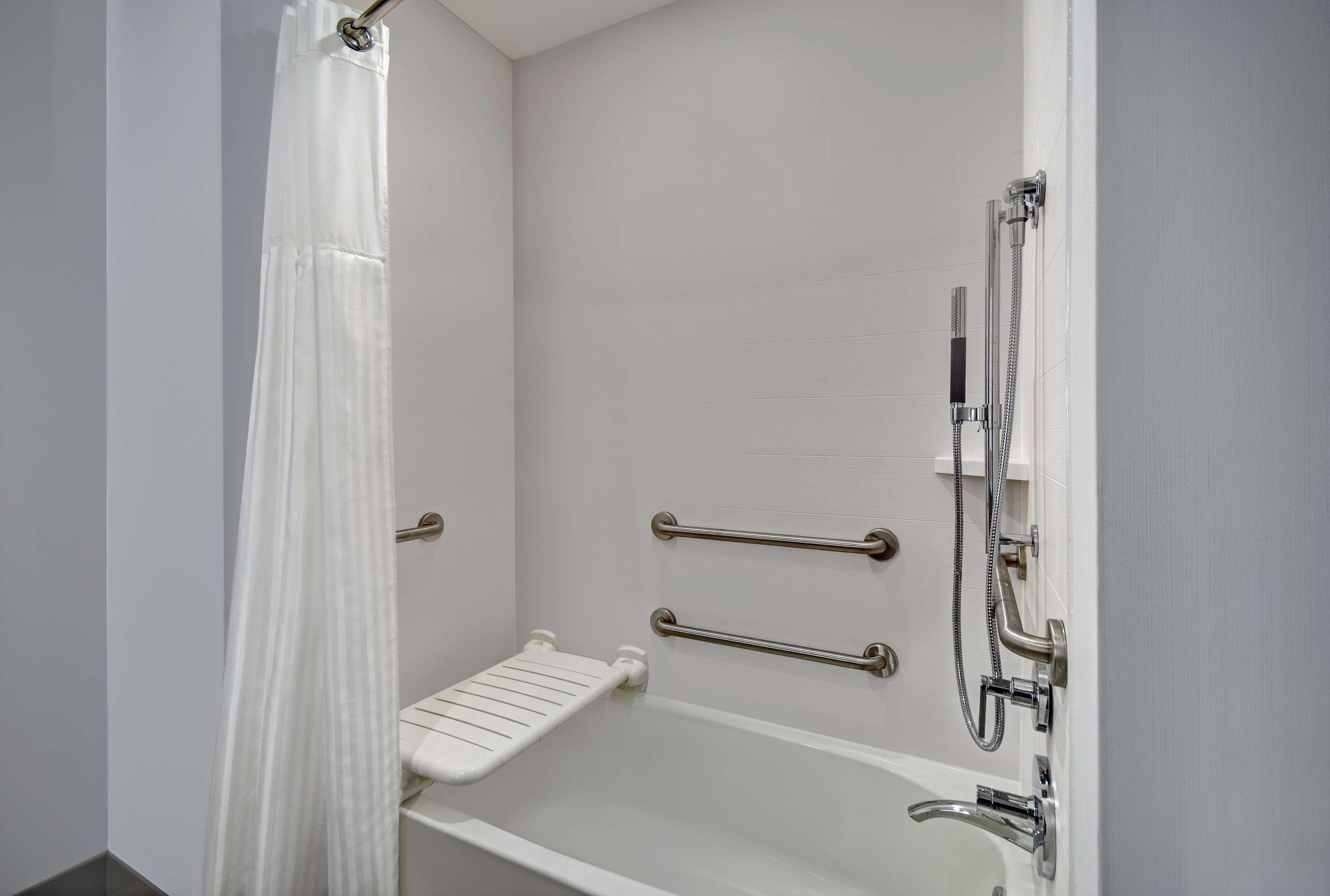 Twin Accessible-two Queen Beds