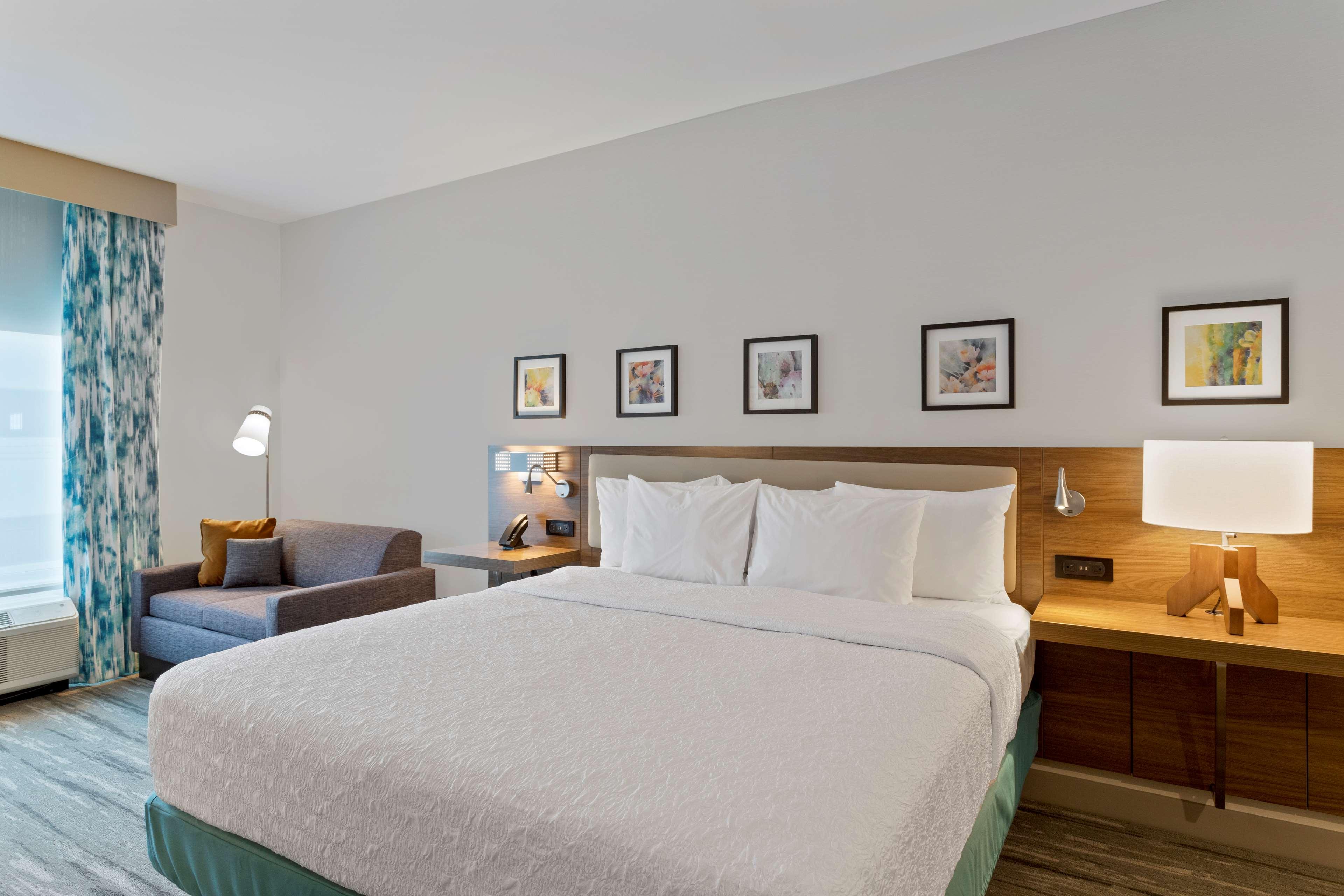 Double Deluxe King Bed