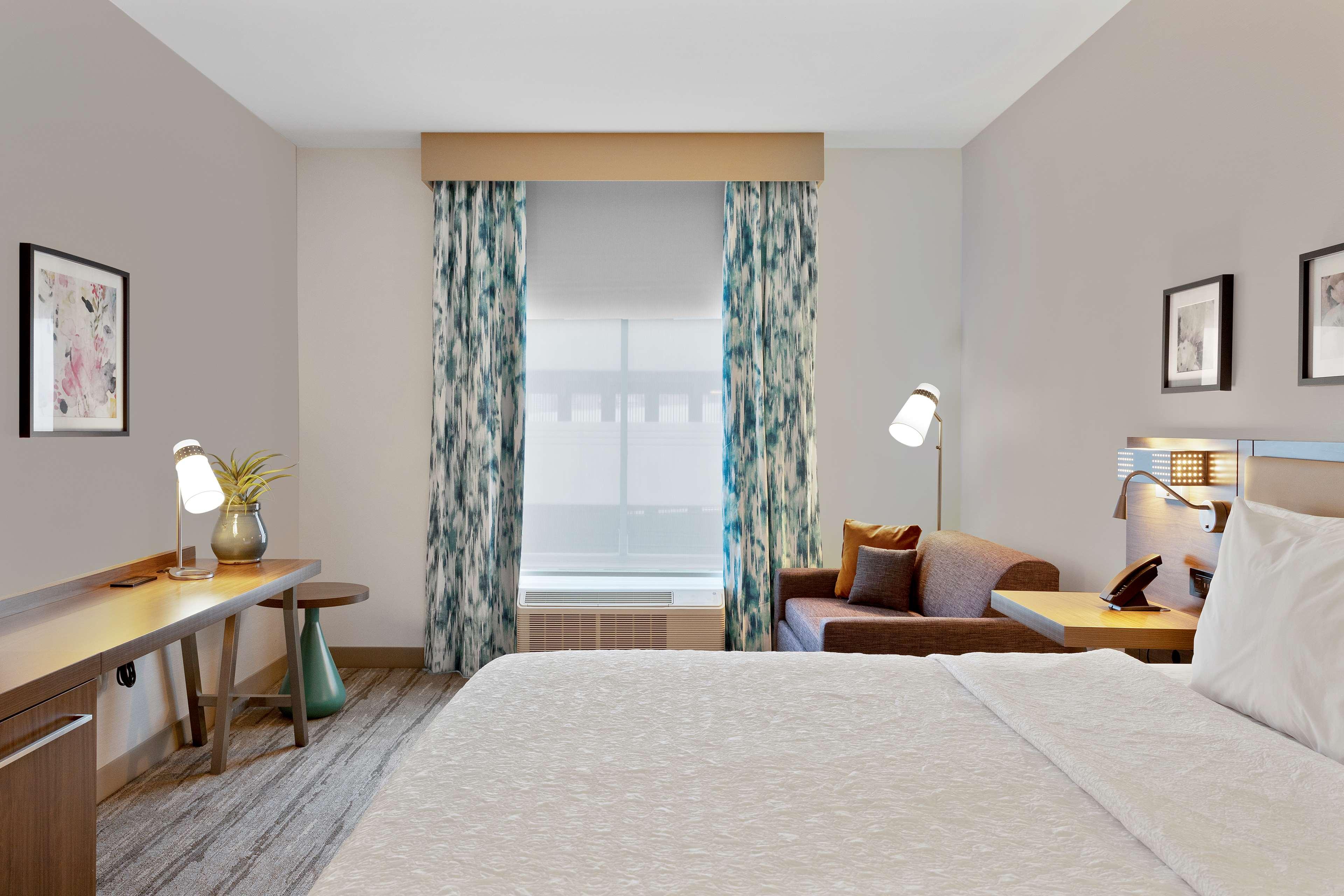 Double Deluxe King Bed