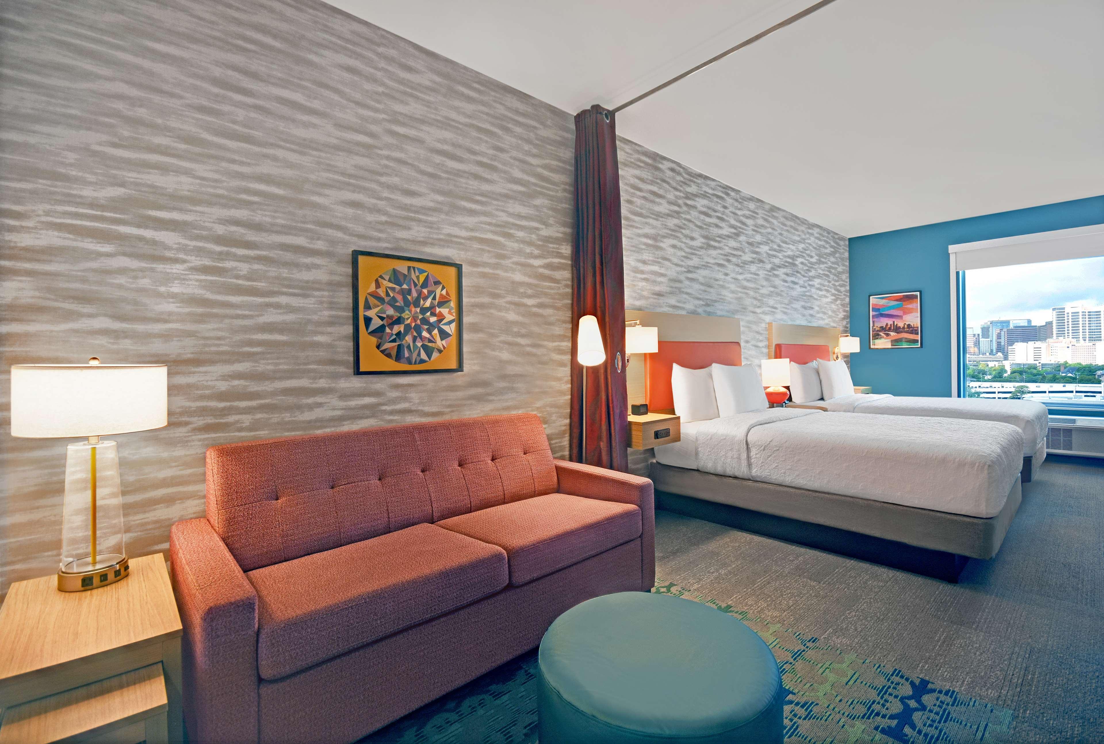 Studio Two Queen Beds Non Smoking