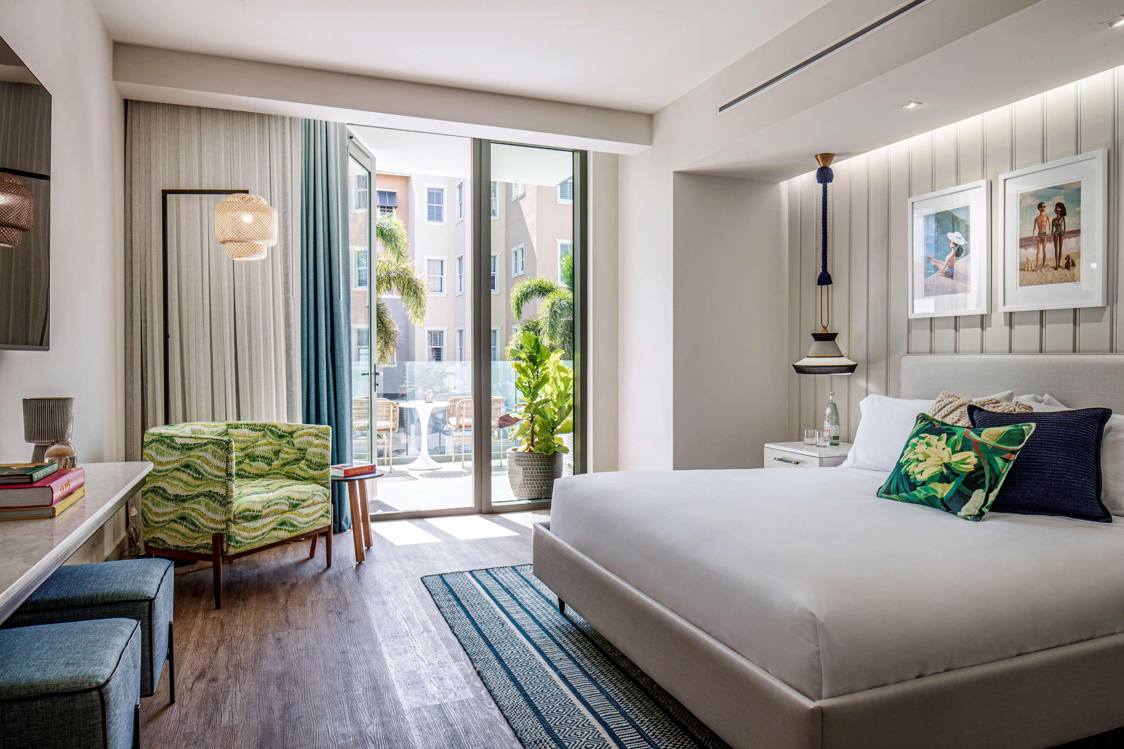 Double Deluxe King Bed