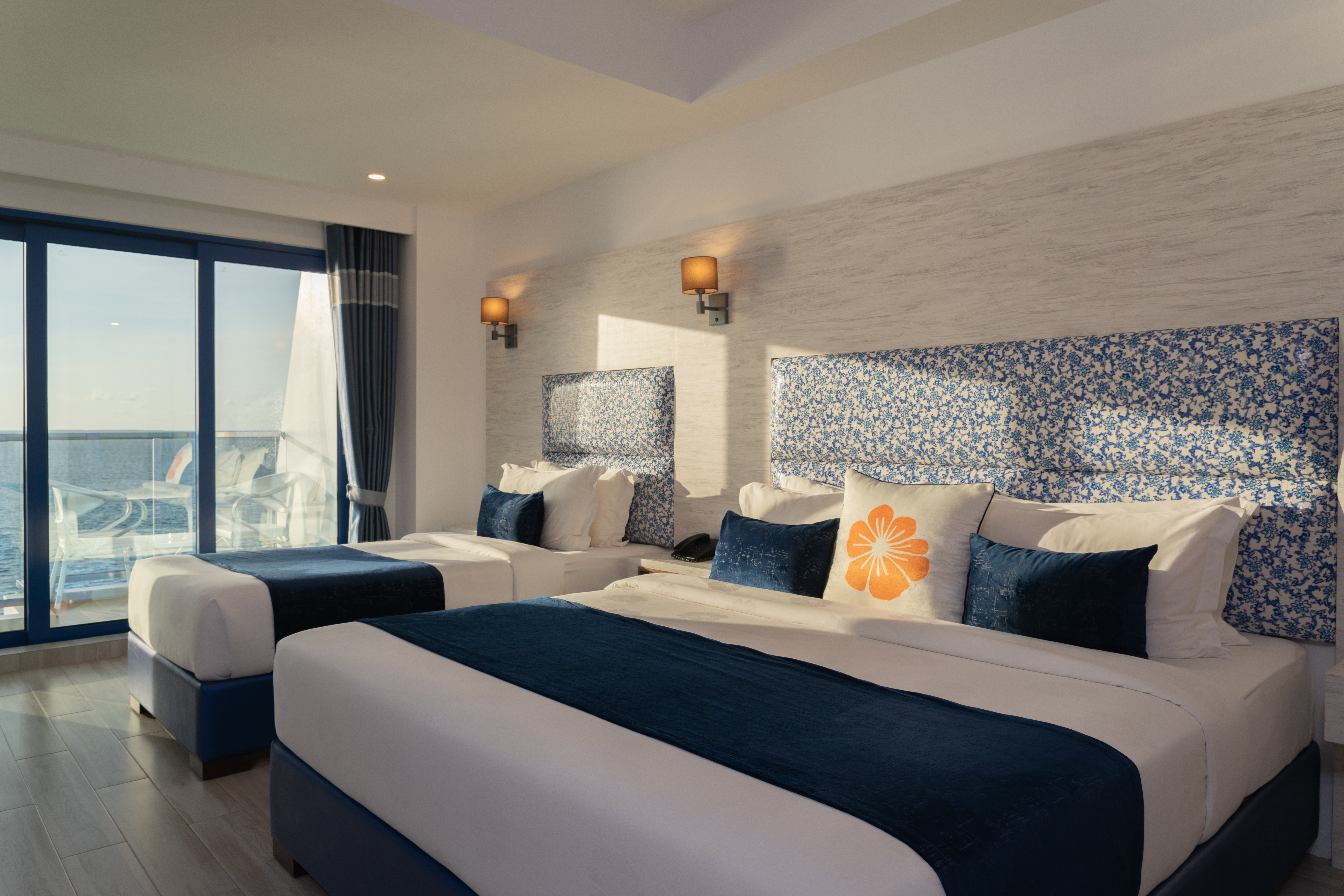 Family Room Deluxe Sea View