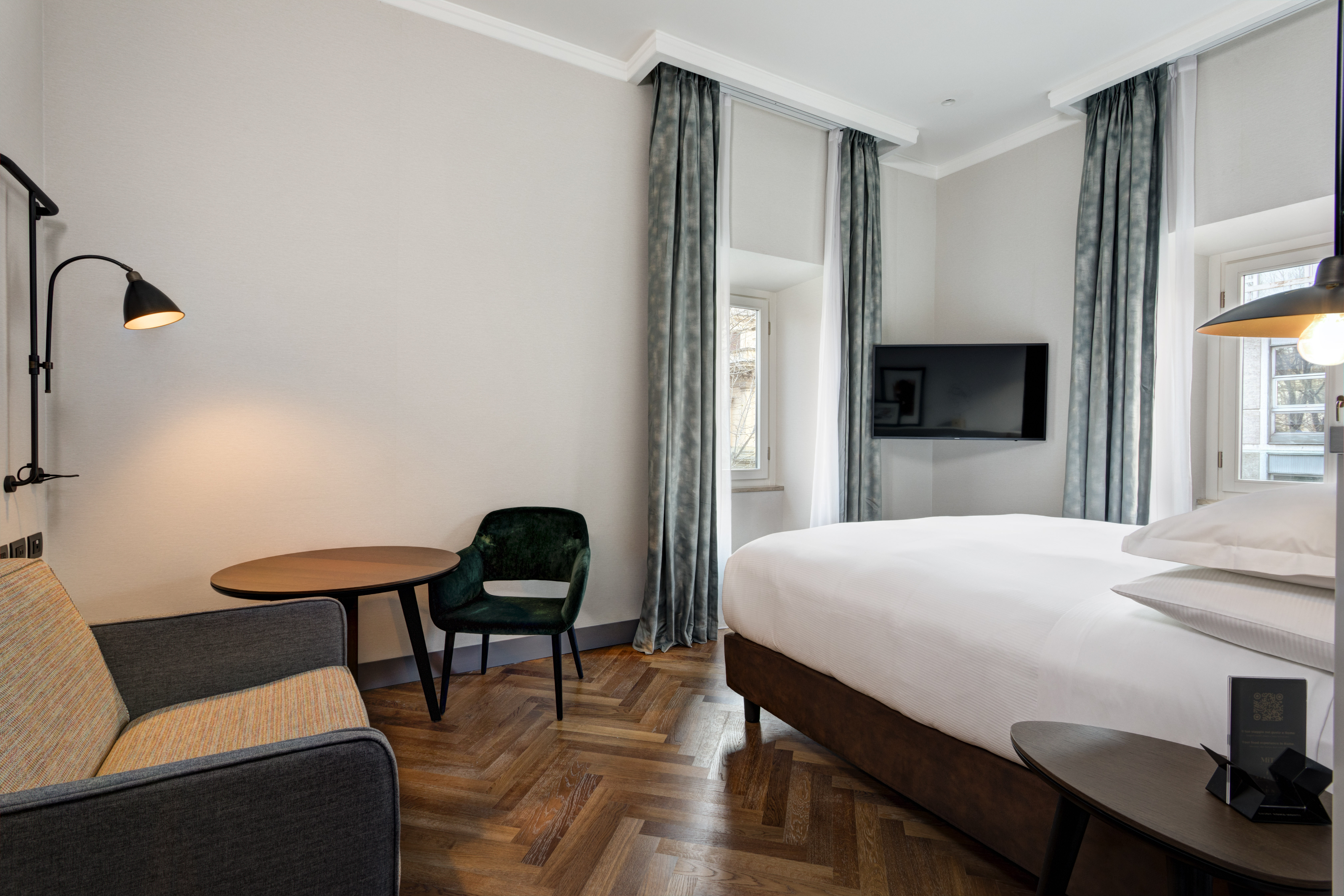 Junior Suite King Size Bed