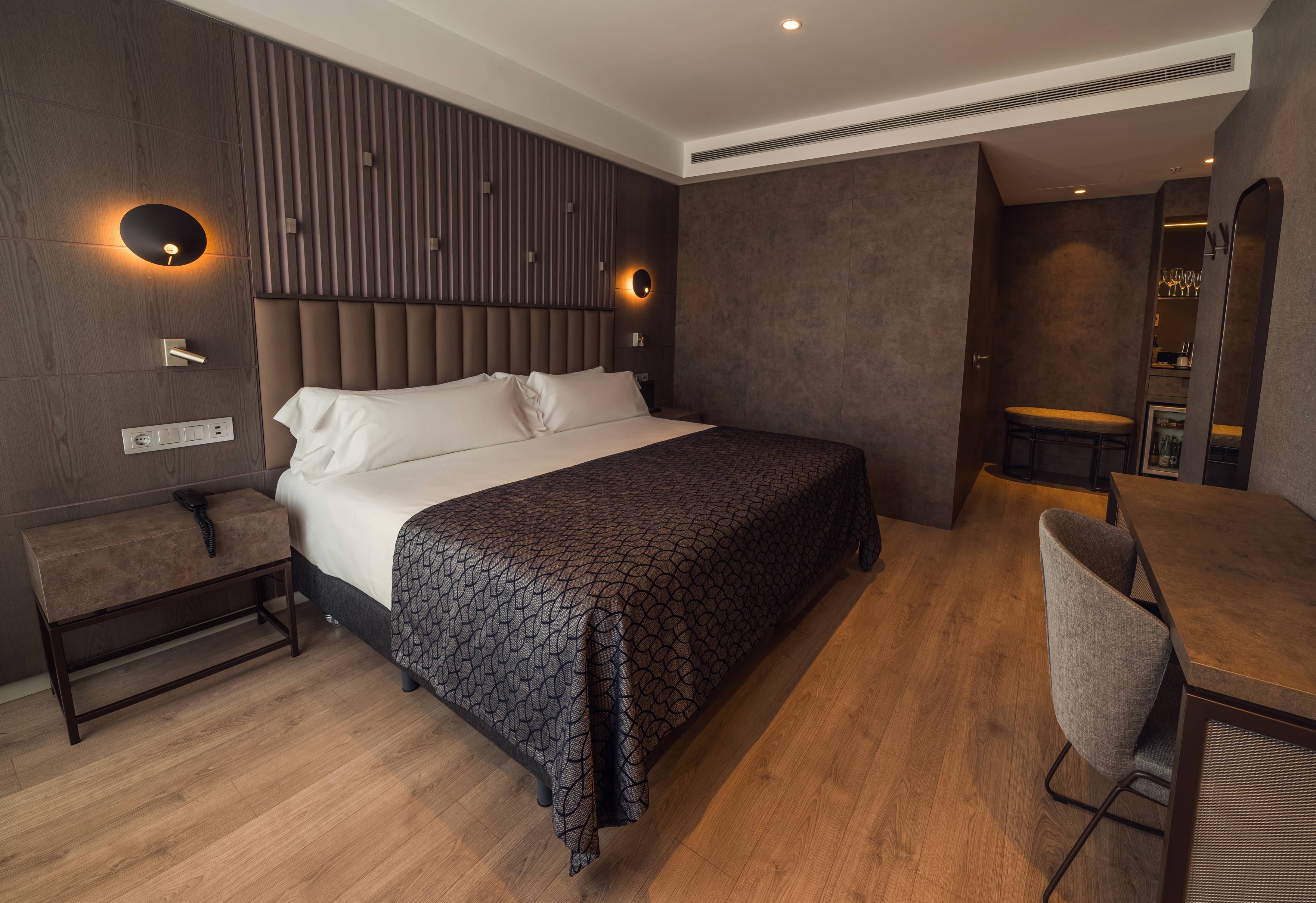 Double or Twin Deluxe with Balcony